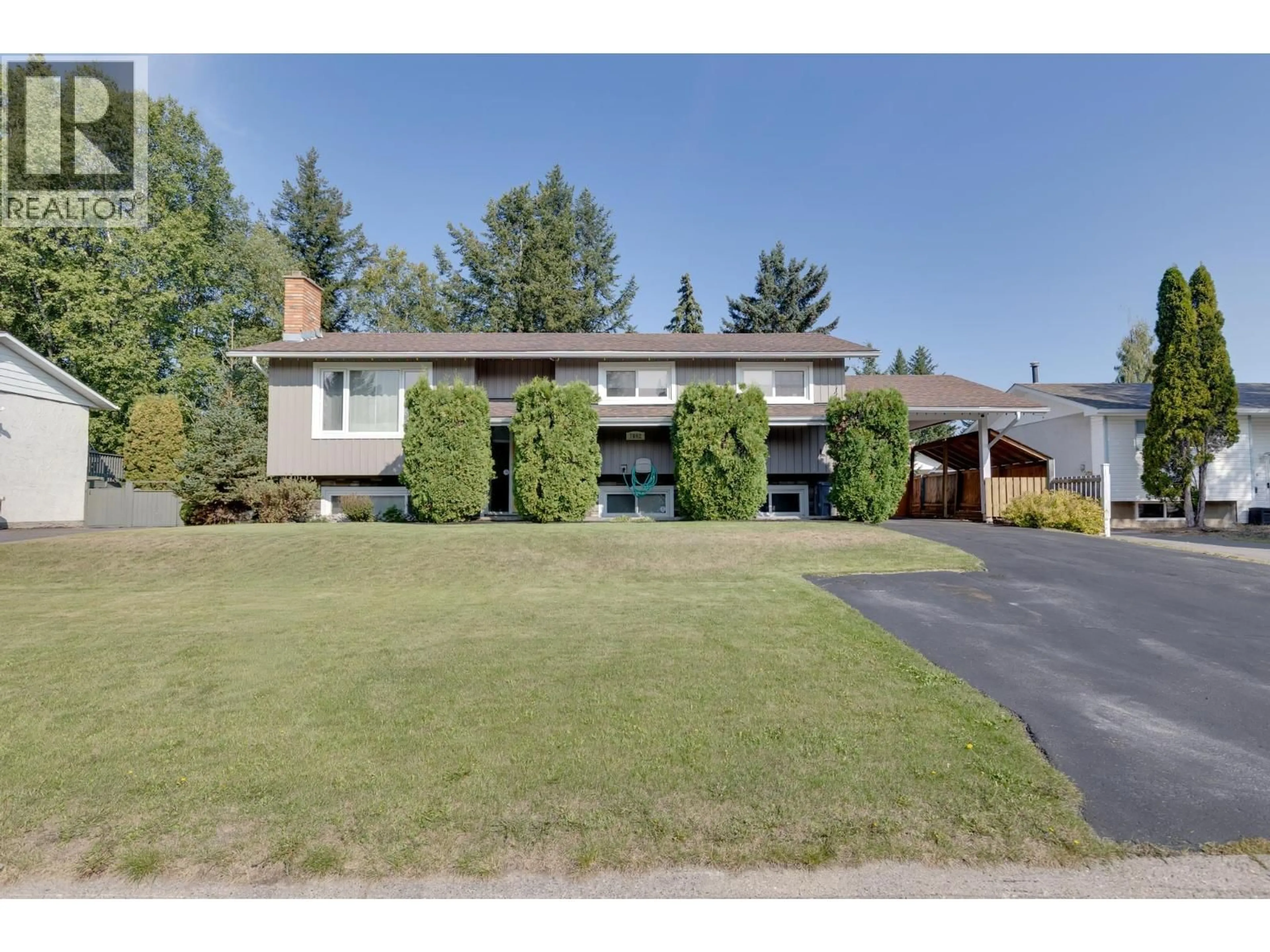 Home with vinyl exterior material, street for 7662 LEMOYNE DRIVE, Prince George British Columbia V2N3A7