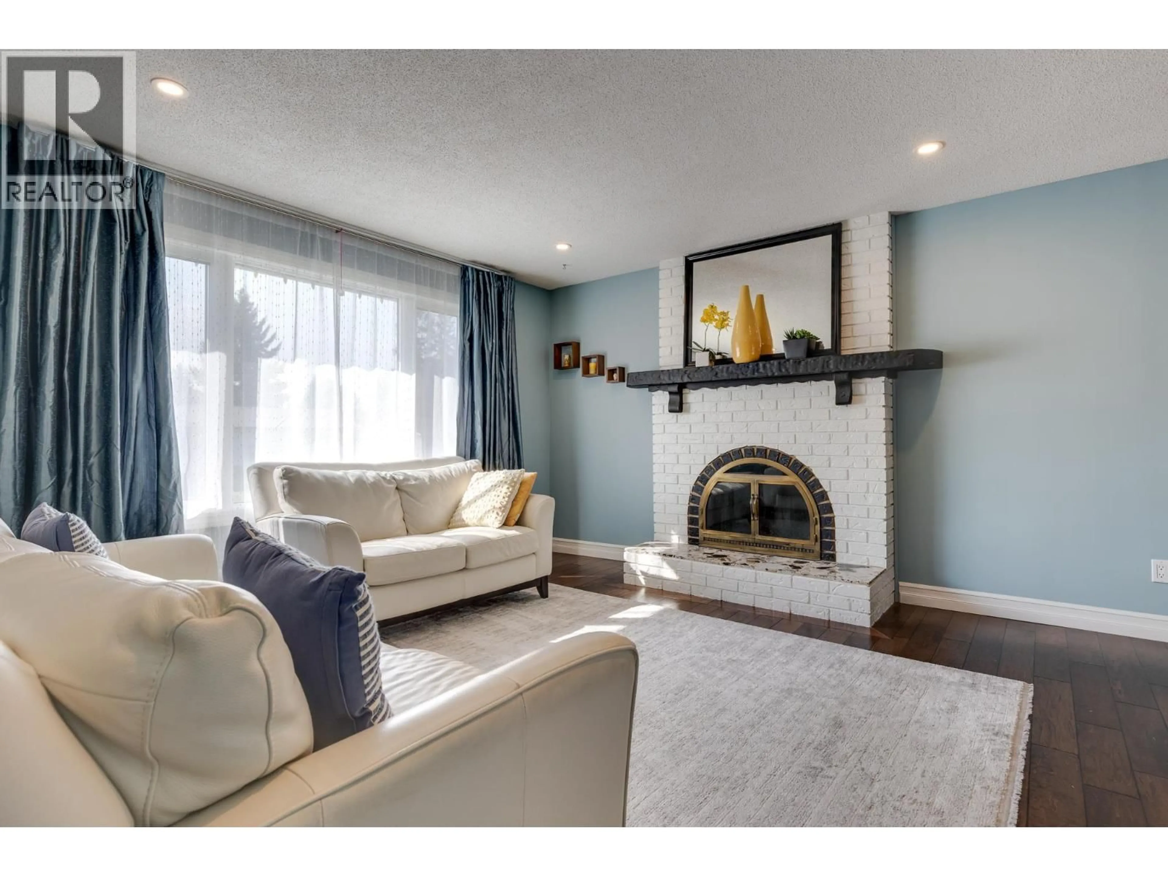 Living room with furniture, unknown for 7662 LEMOYNE DRIVE, Prince George British Columbia V2N3A7