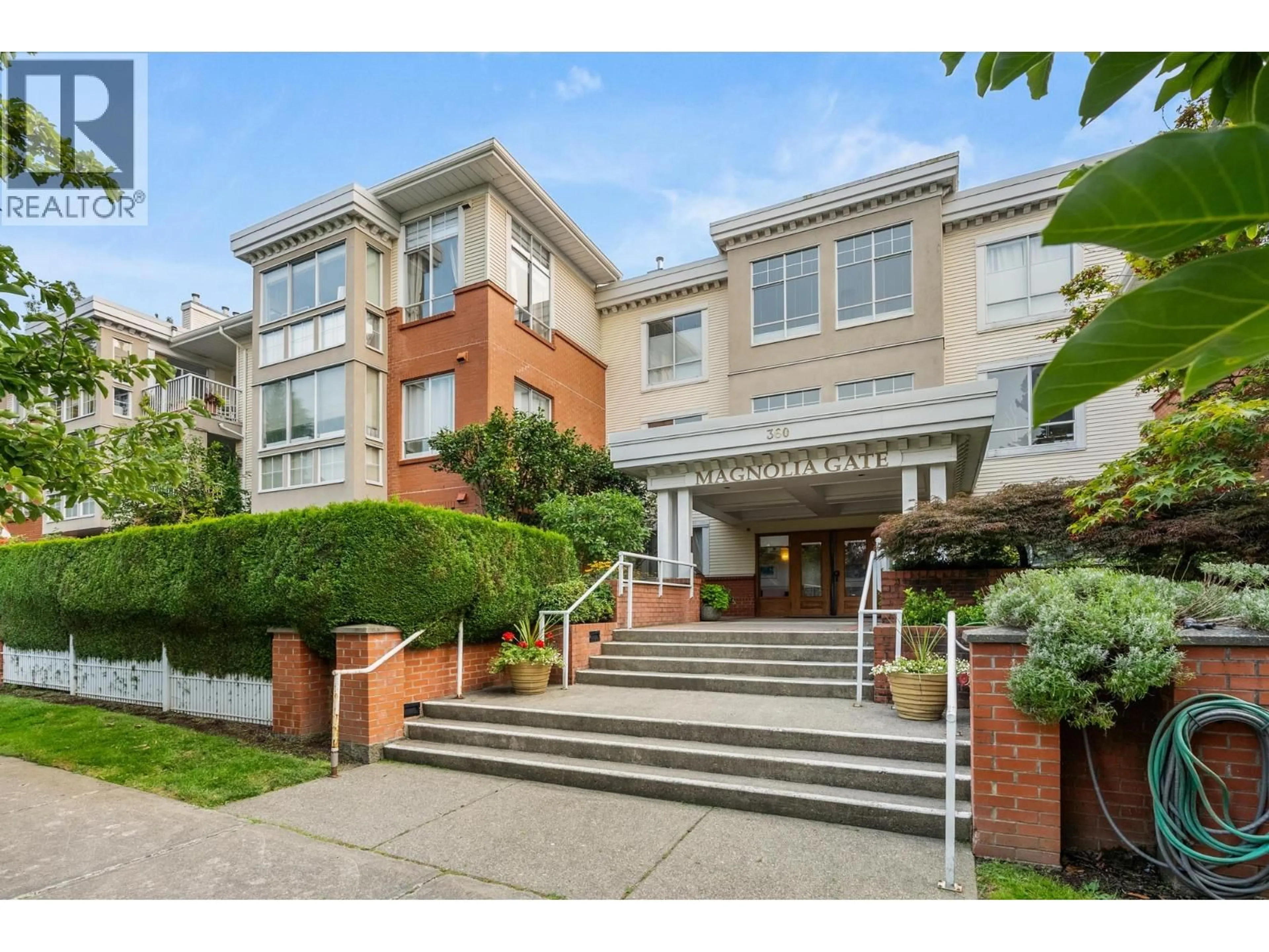 Unknown for 212 - 360 36TH AVENUE, Vancouver British Columbia V5W4B9