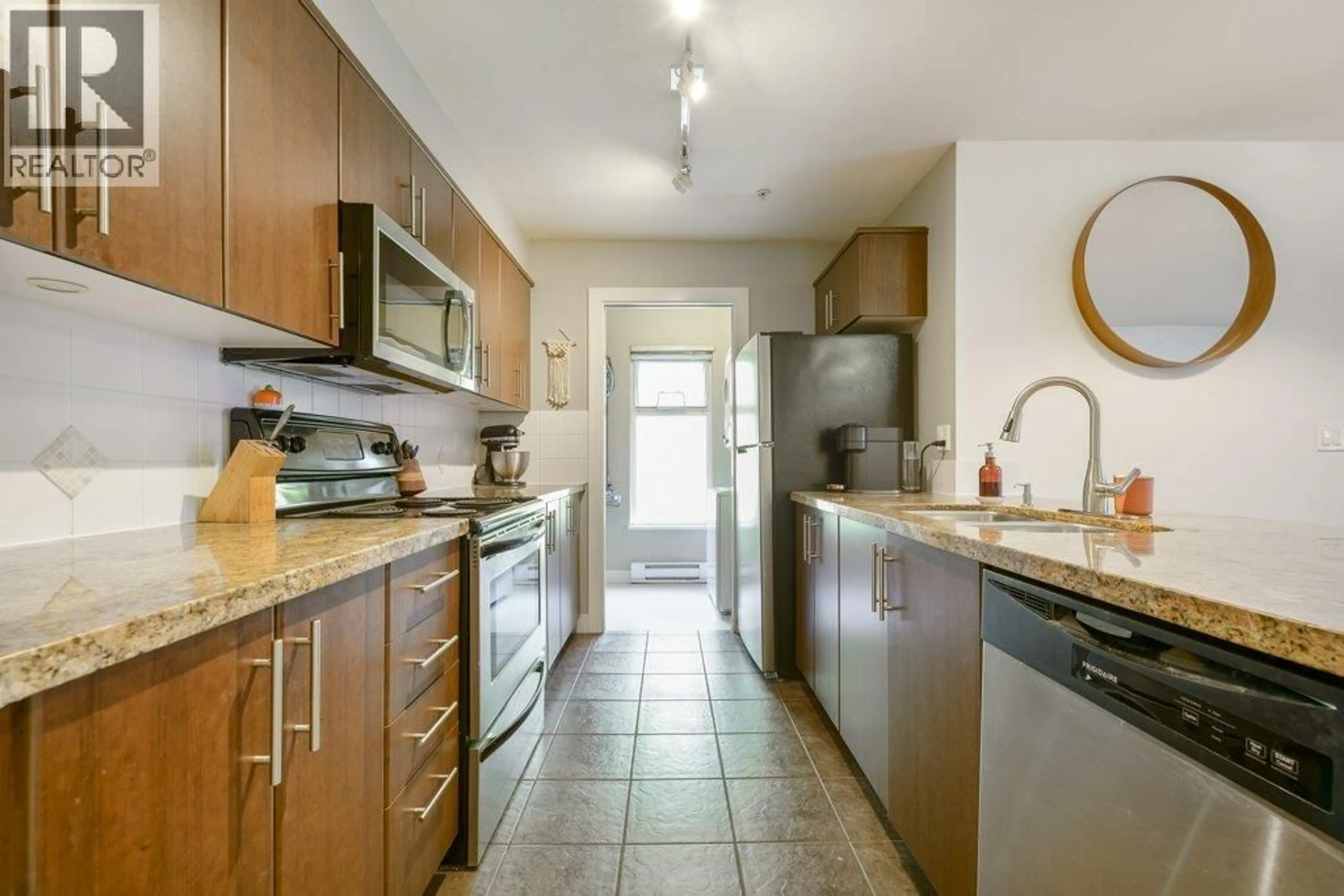 Standard kitchen, unknown for 207 - 3240 ST JOHNS STREET, Port Moody British Columbia V3H0C1