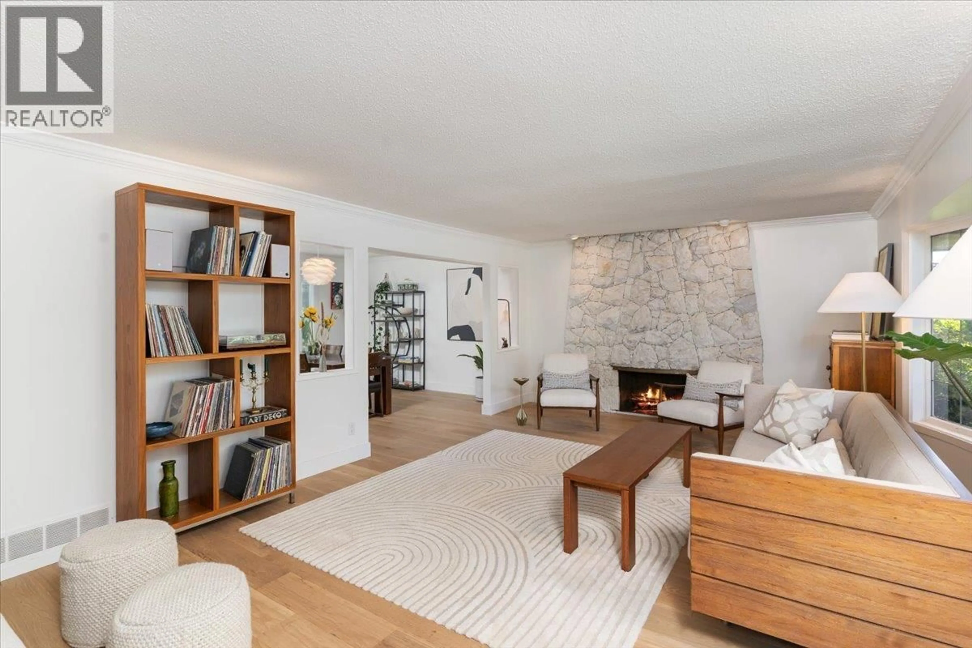 Living room with furniture, unknown for 5446 CLIFFRIDGE AVENUE, North Vancouver British Columbia V7R4M4