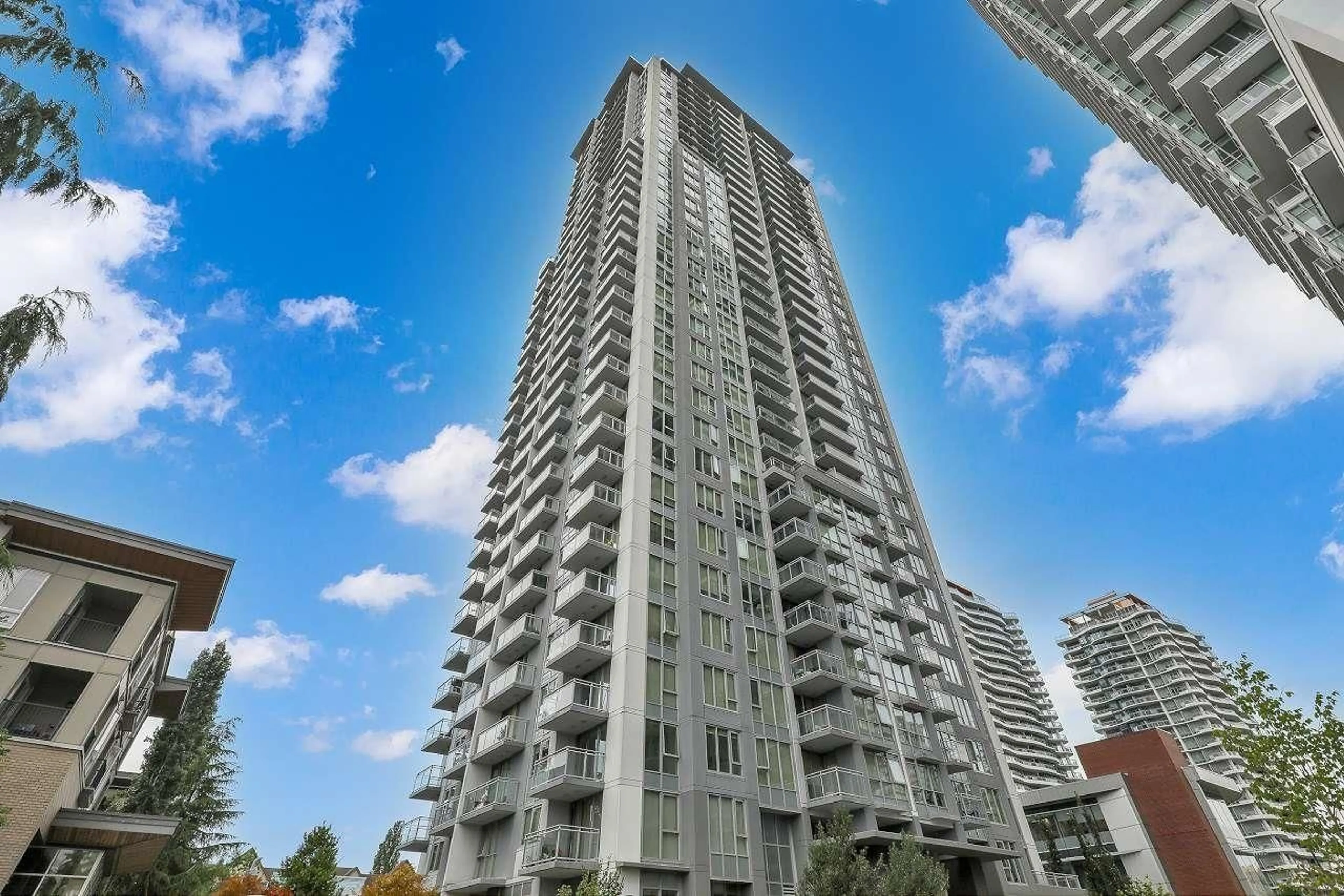 Unknown for 2305 - 13325 102A, Surrey British Columbia V3W2V8