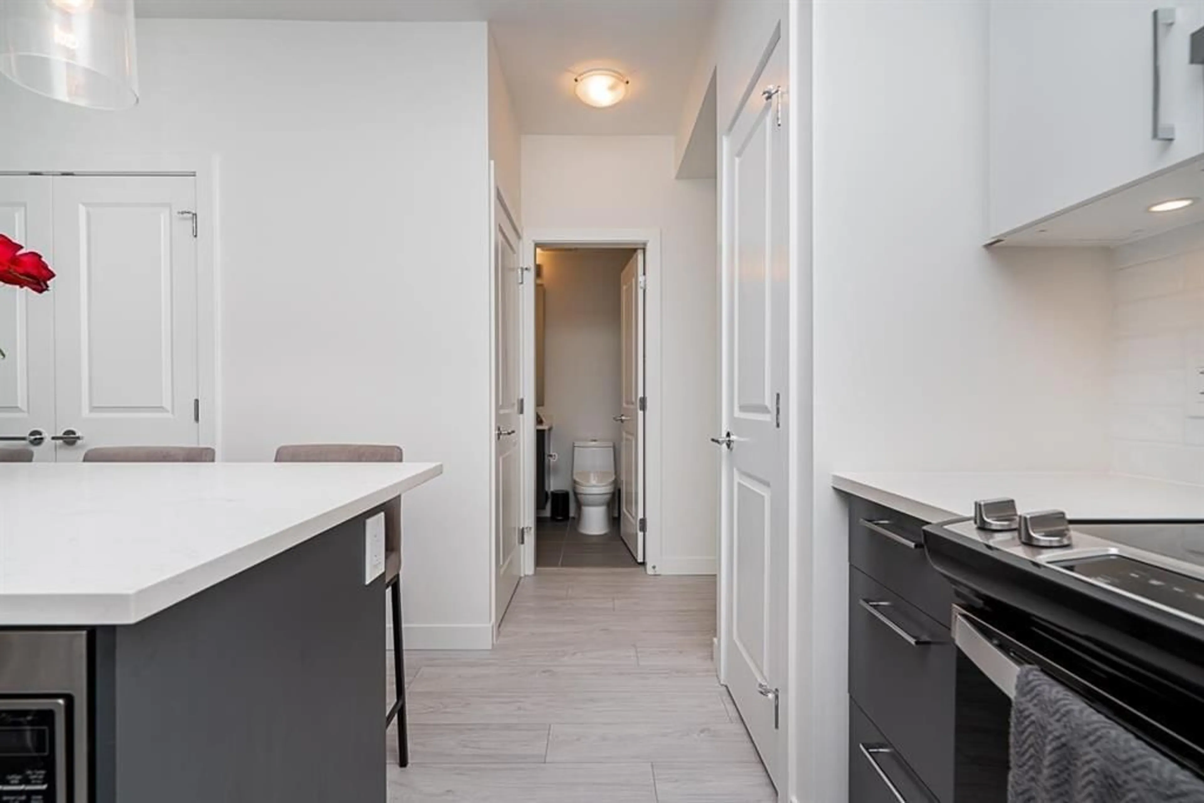 Standard kitchen, unknown for B110 - 20834 80, Langley British Columbia V2Y2C8