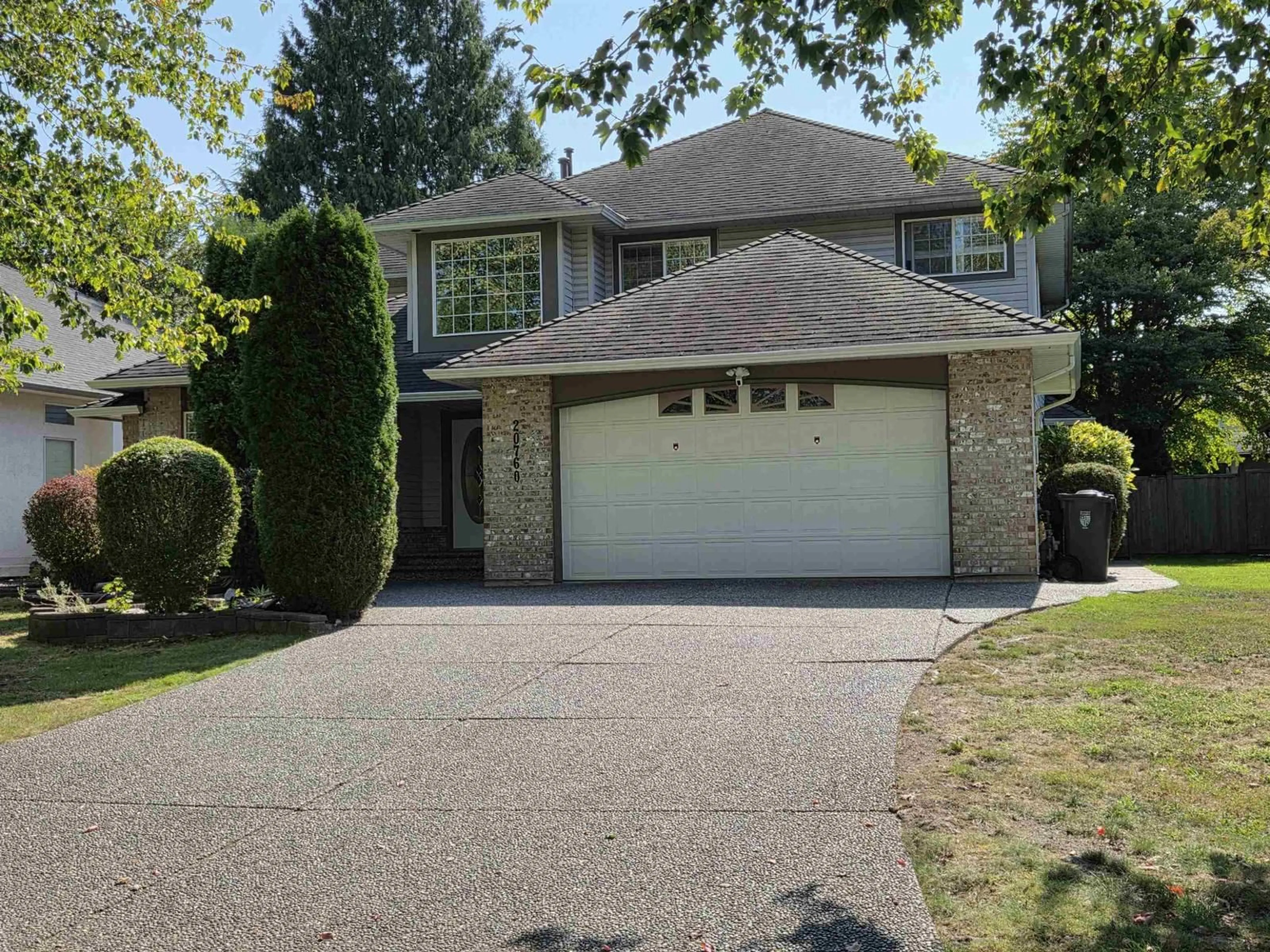 Home with vinyl exterior material, street for 20760 91, Langley British Columbia V1M2P5