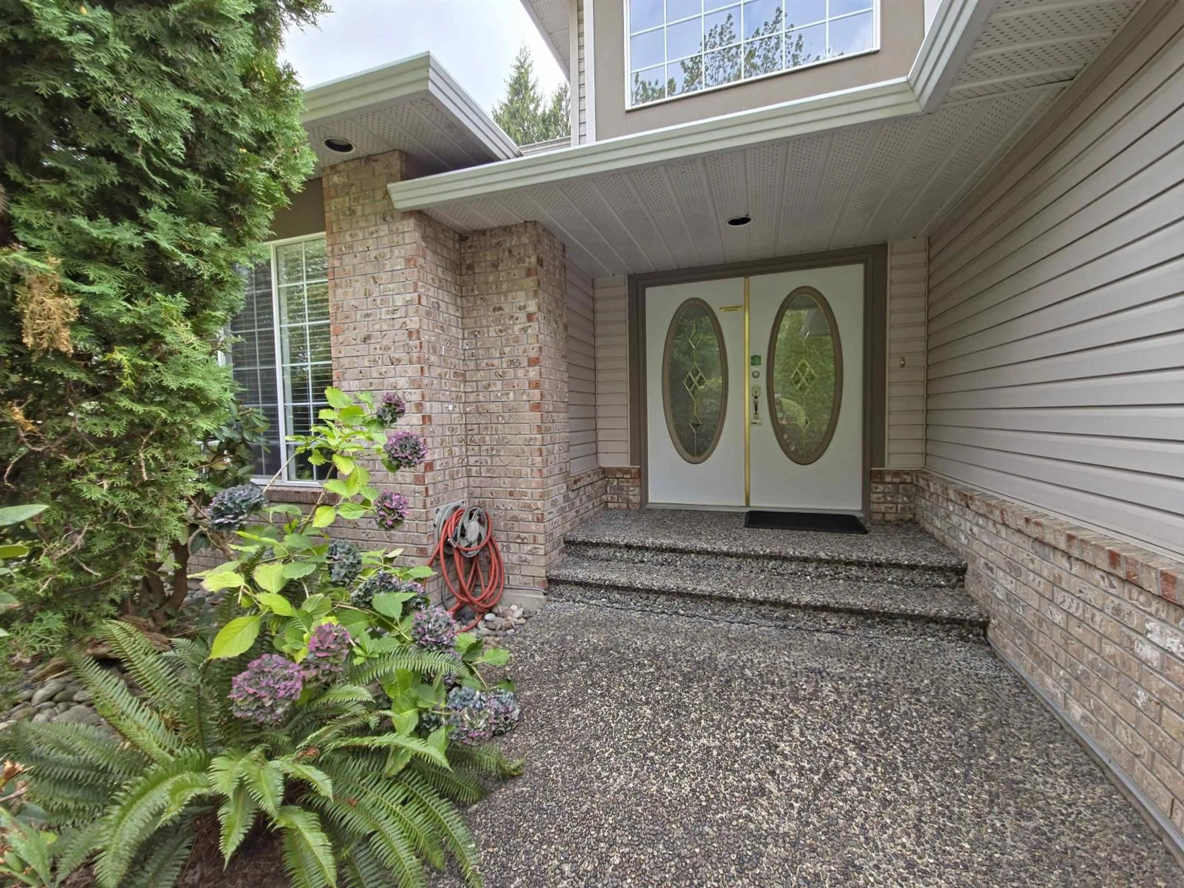 Indoor entryway for 20760 91, Langley British Columbia V1M2P5