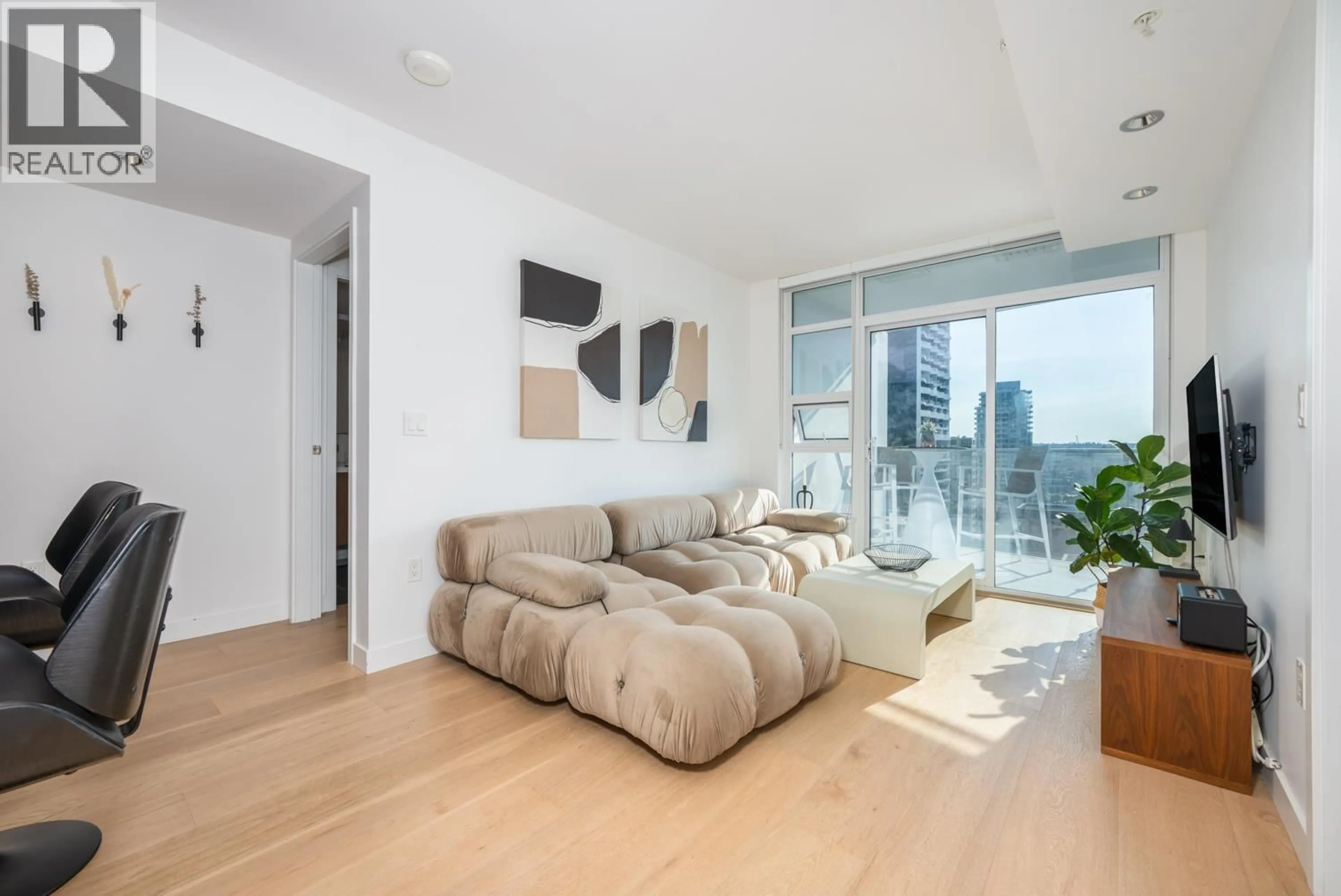 Living room with furniture, unknown for 1212 - 1289 HORNBY STREET, Vancouver British Columbia V6Z0G7