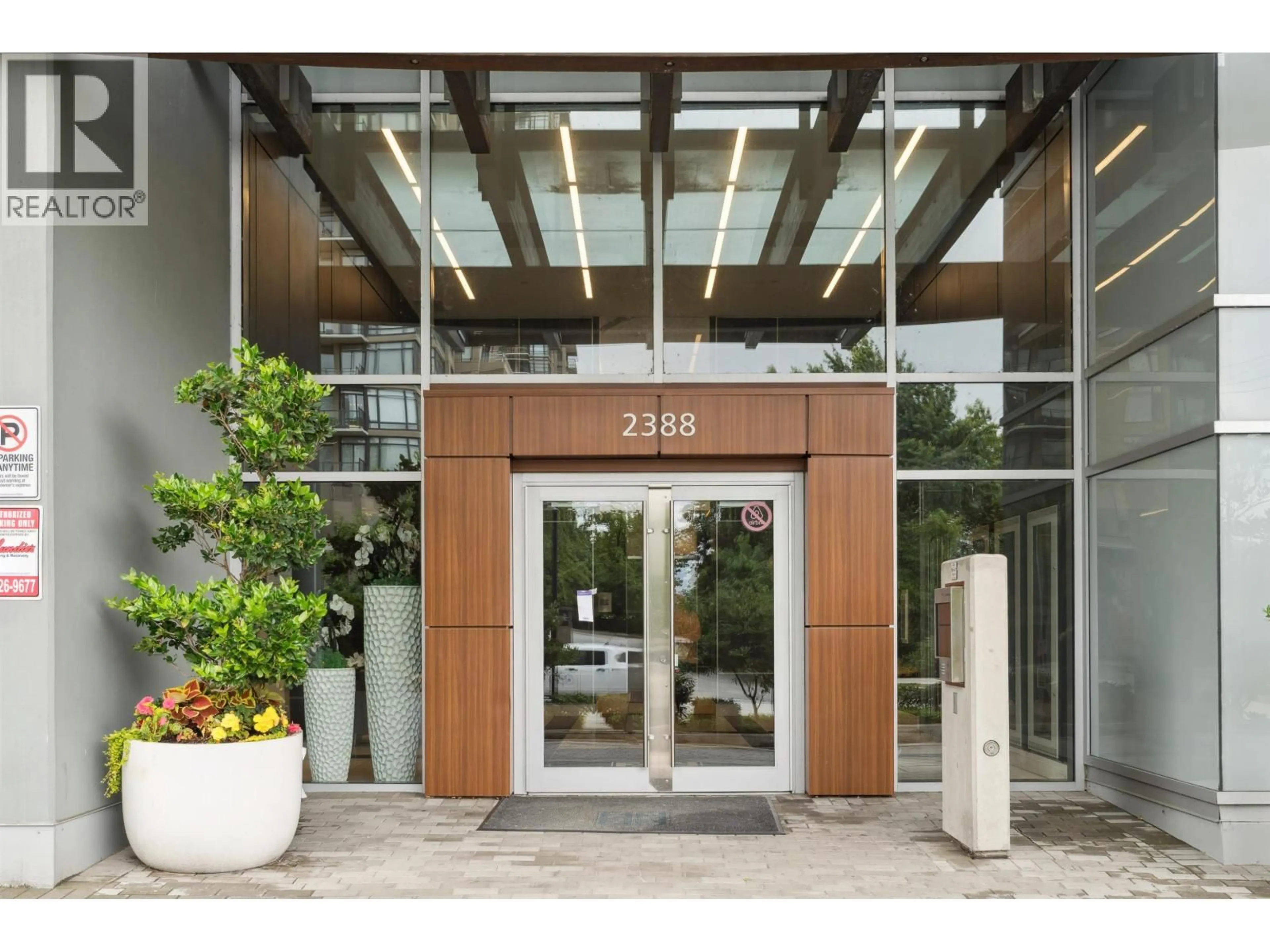Indoor foyer for 3408 - 2388 MADISON AVENUE, Richmond British Columbia V5C4Y9