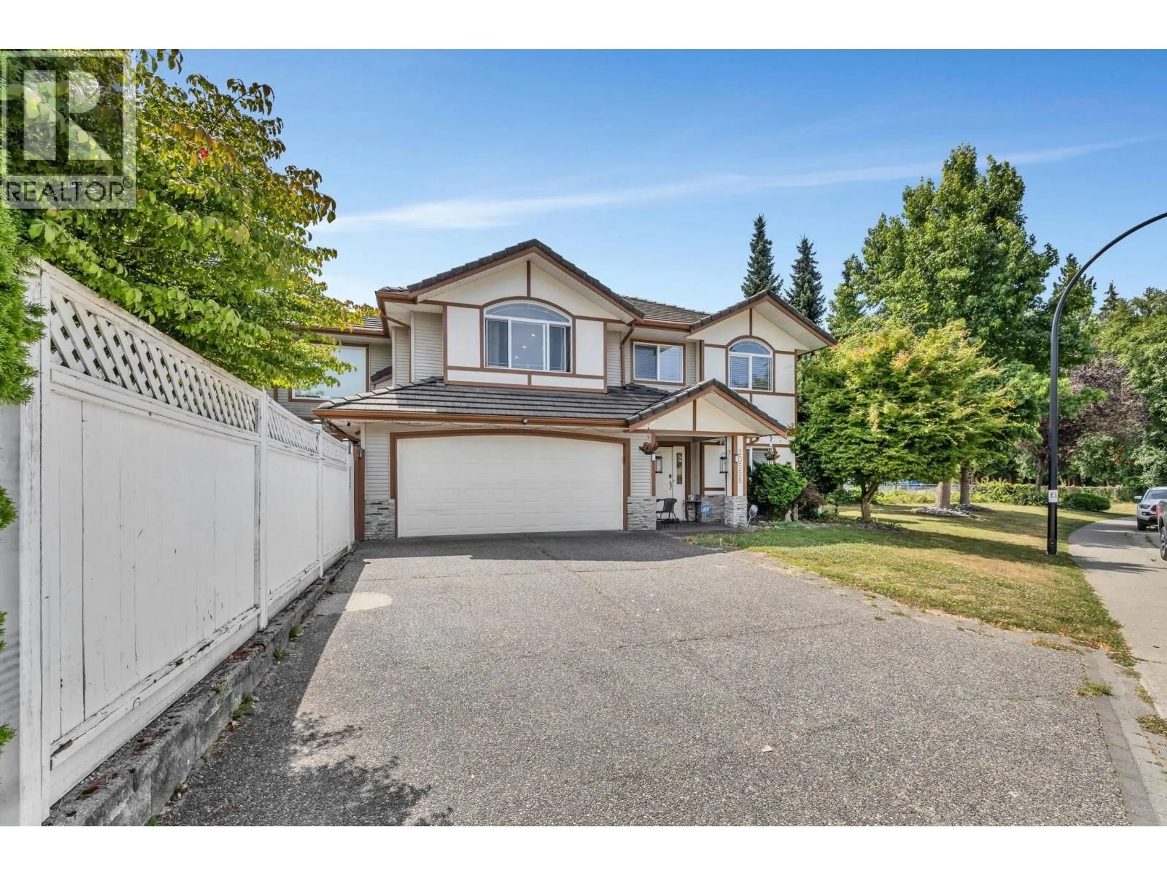 A pic from outside/outdoor area/front of a property/back of a property/a pic from drone, street for 20558 122 AVENUE, Maple Ridge British Columbia V2X2N6