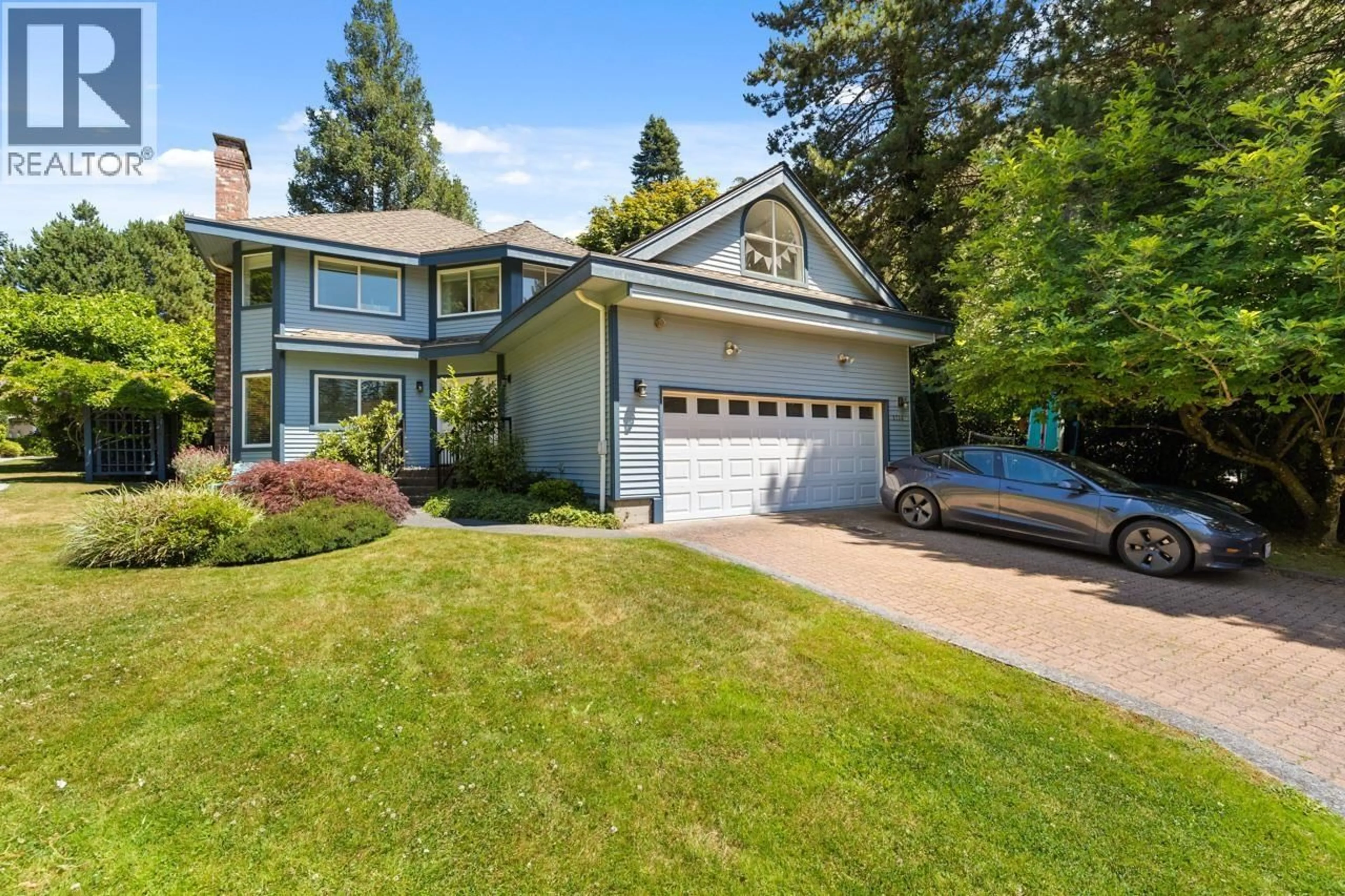 Home with vinyl exterior material, street for 6755 DUFFERIN AVENUE, West Vancouver British Columbia V7W3B7