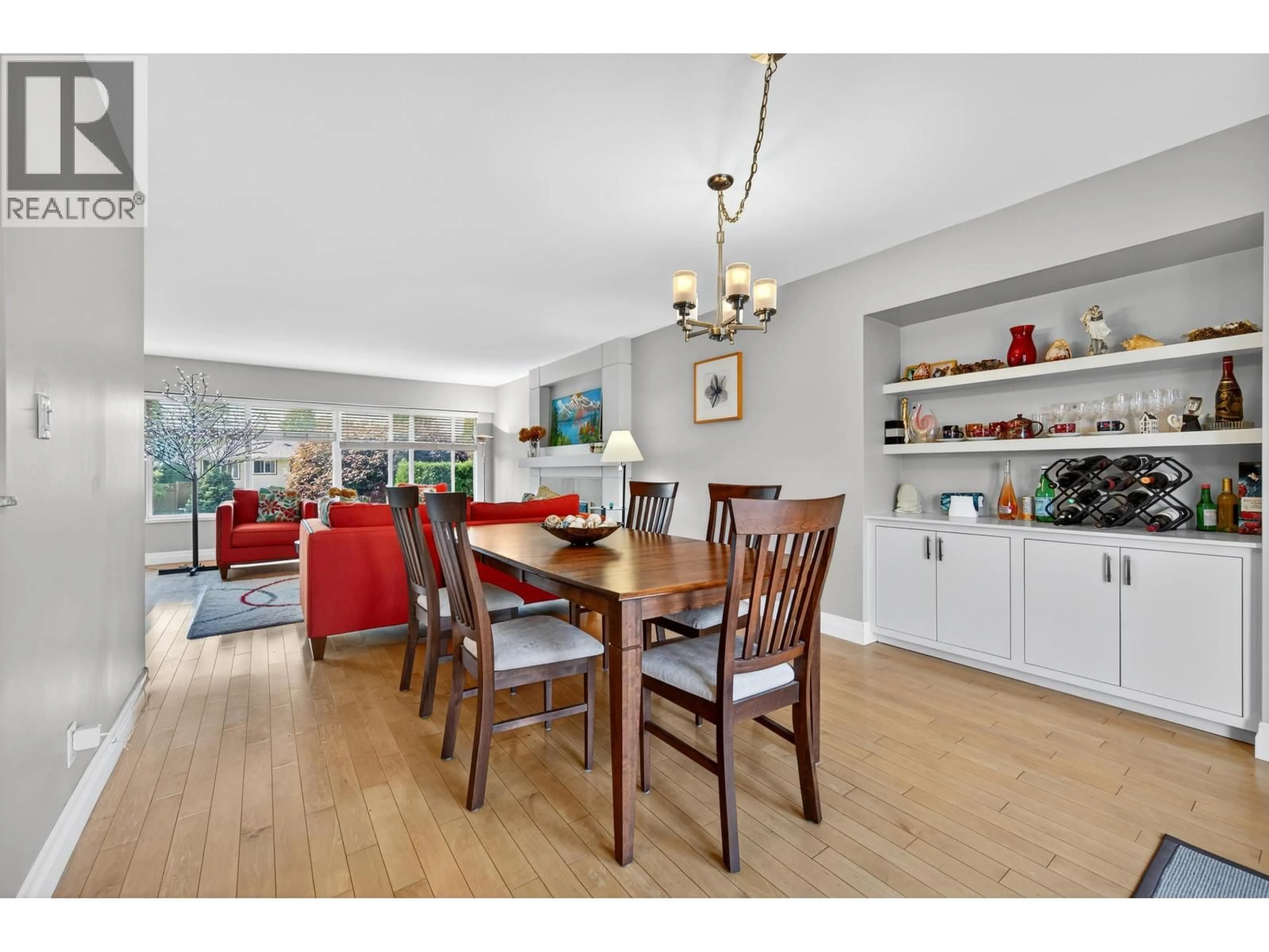 Unknown for 4938 PIONEER AVENUE, Burnaby British Columbia V5G3J4
