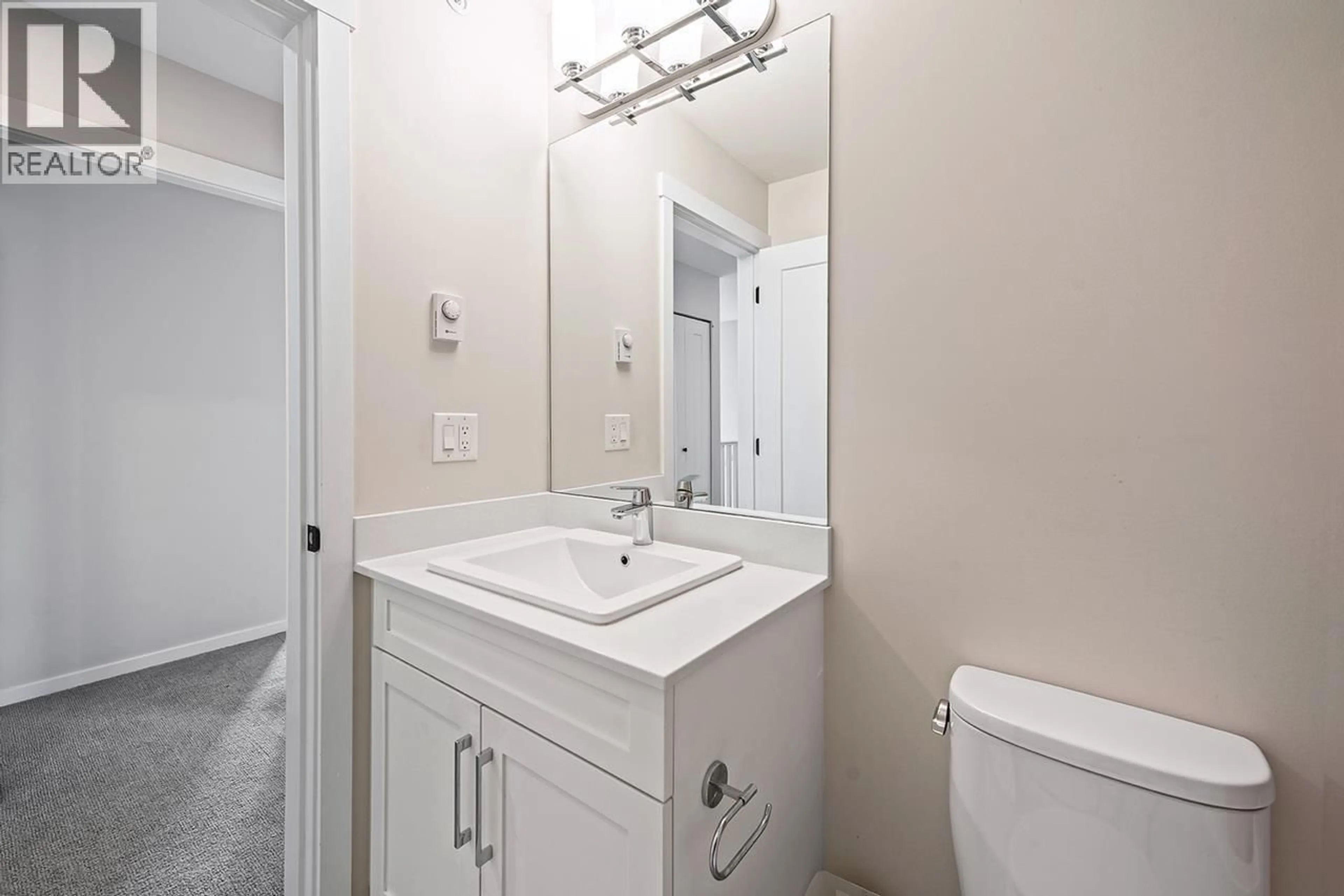 Standard bathroom, unknown for 112 - 258 HART STREET, Coquitlam British Columbia V3K1R4