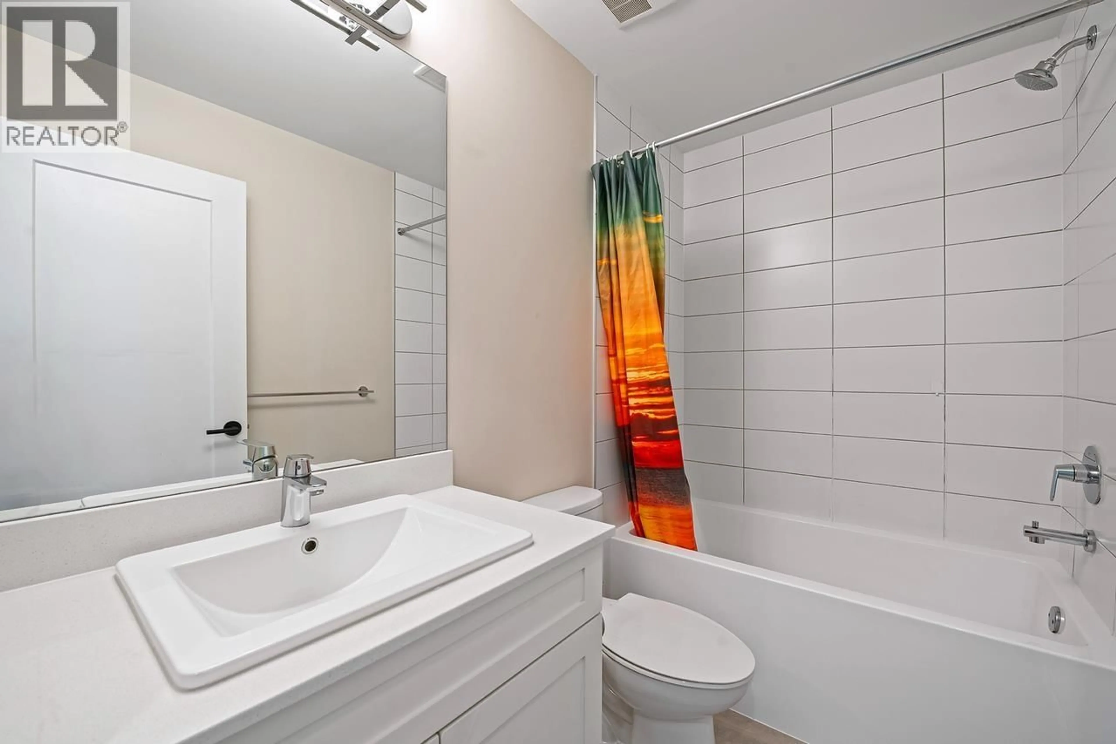 Standard bathroom, ceramic/tile floor for 112 - 258 HART STREET, Coquitlam British Columbia V3K1R4