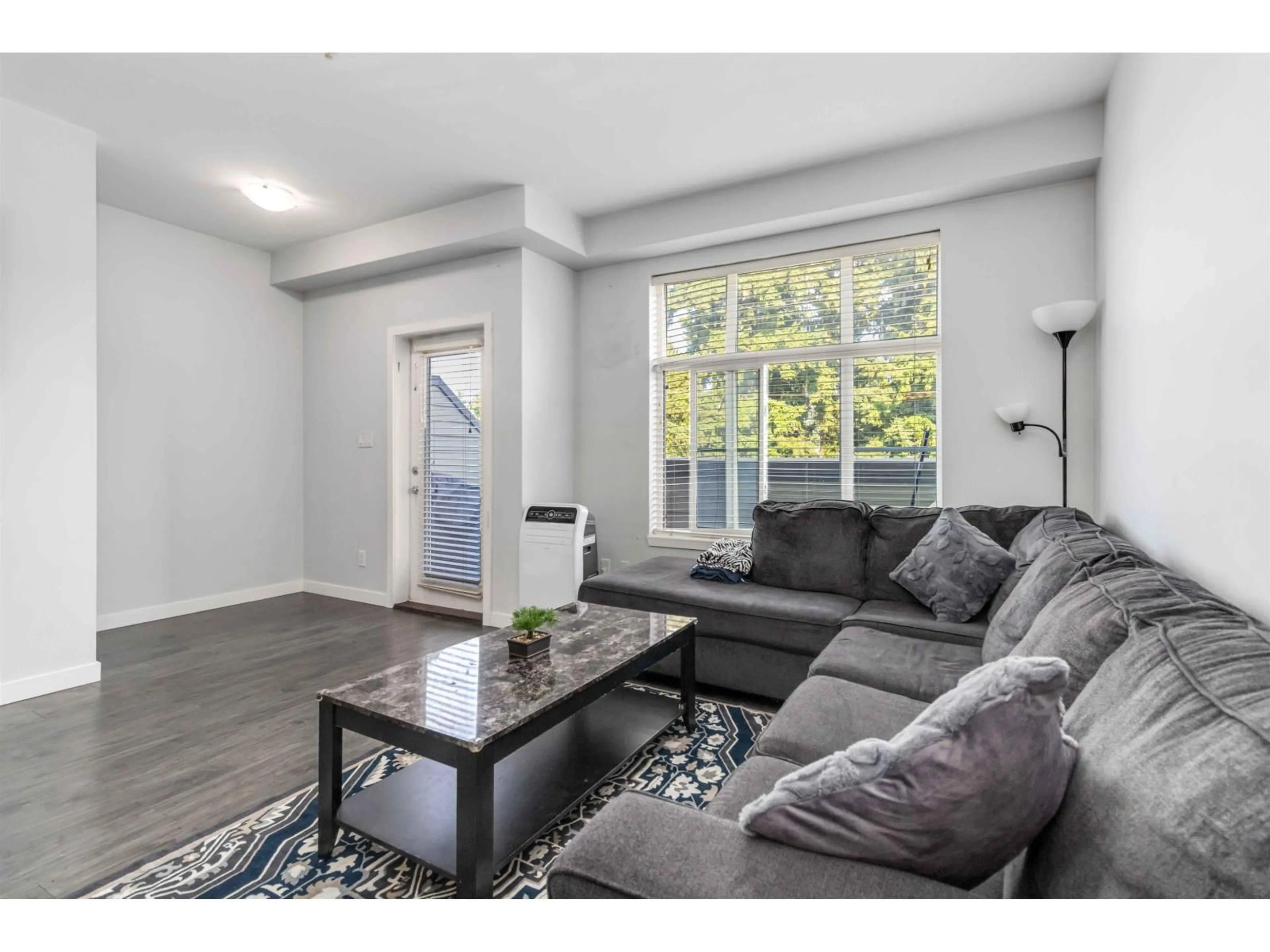 Living room with furniture, unknown for 230 - 32095 HILLCREST, Abbotsford British Columbia V2T1S3
