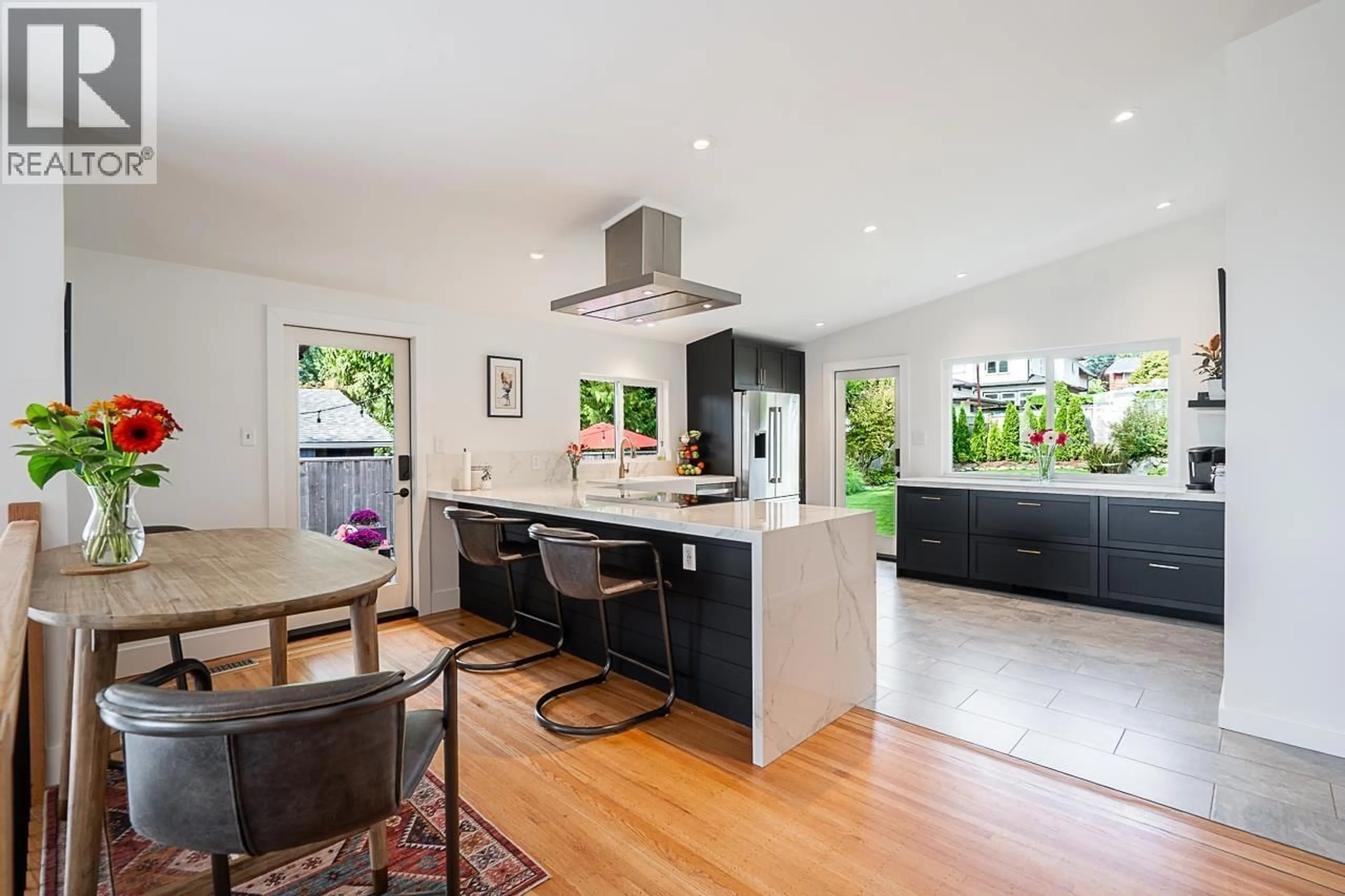 Contemporary kitchen, unknown for 1723 HAMMOND AVENUE, Coquitlam British Columbia V3K2P8
