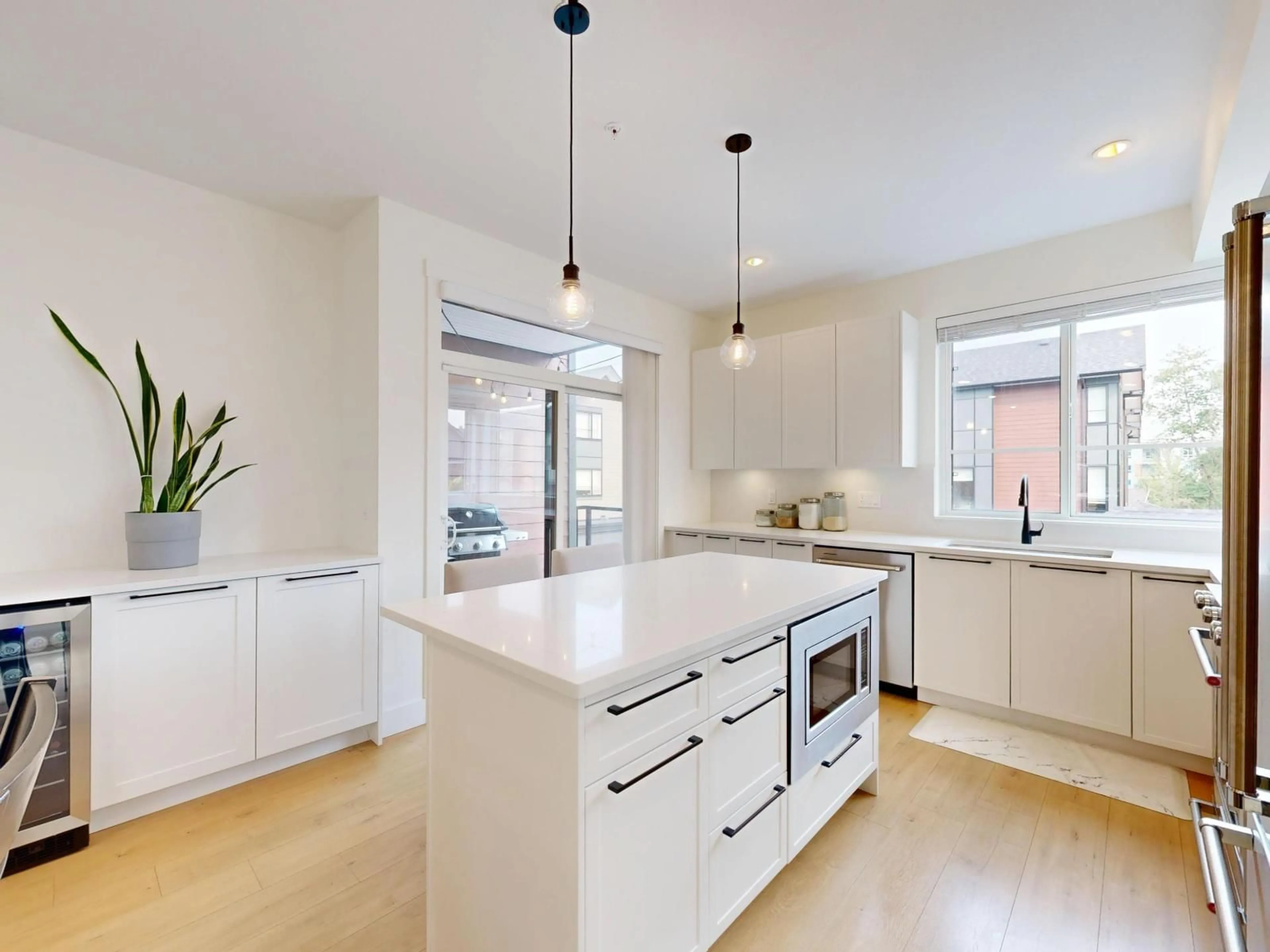 Open concept kitchen, unknown for 56 - 19897 75A, Langley British Columbia V2Y3S2