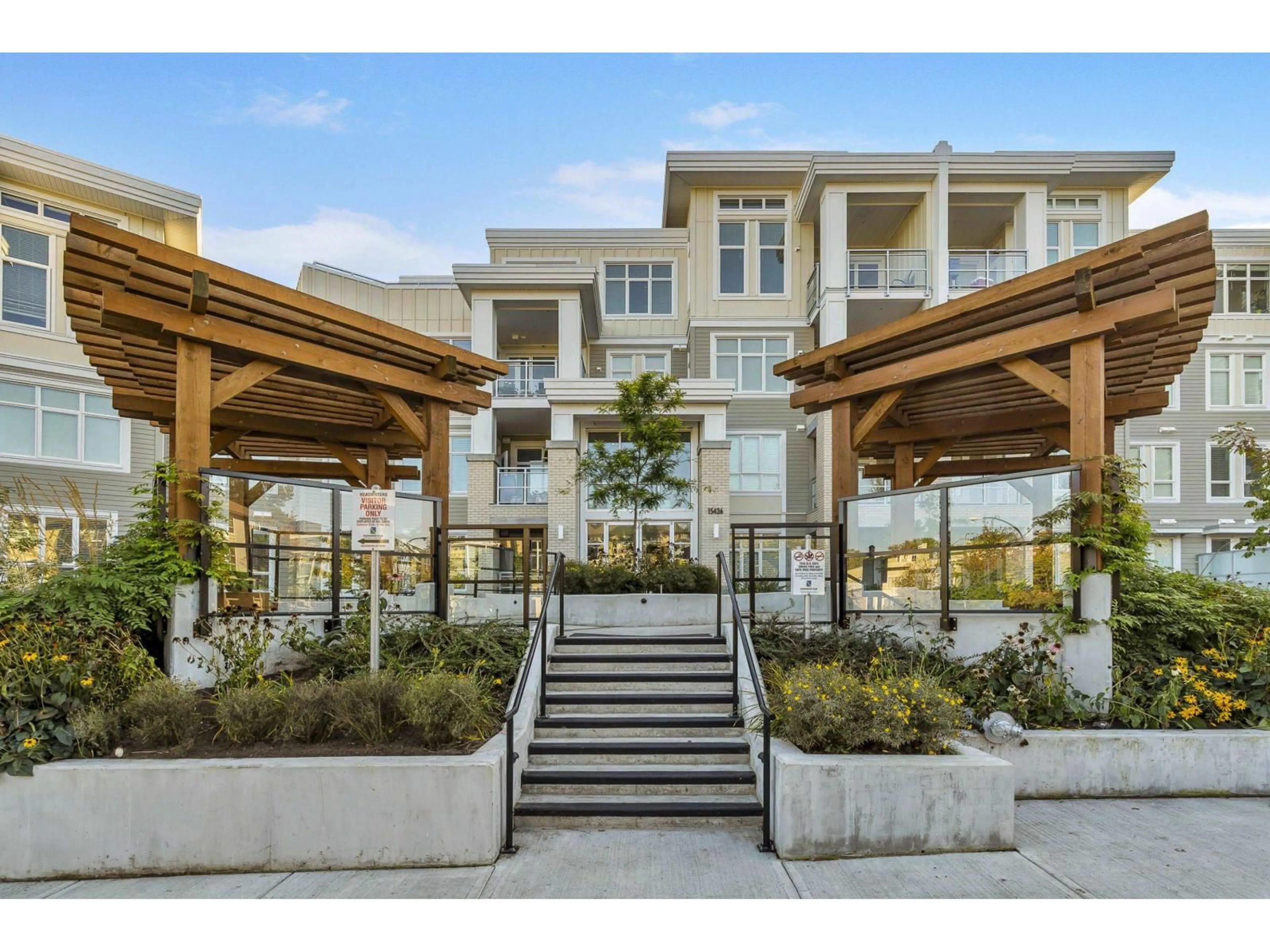 Patio, unknown for 420 - 15436 31 AVE, Surrey British Columbia V3Z1H3
