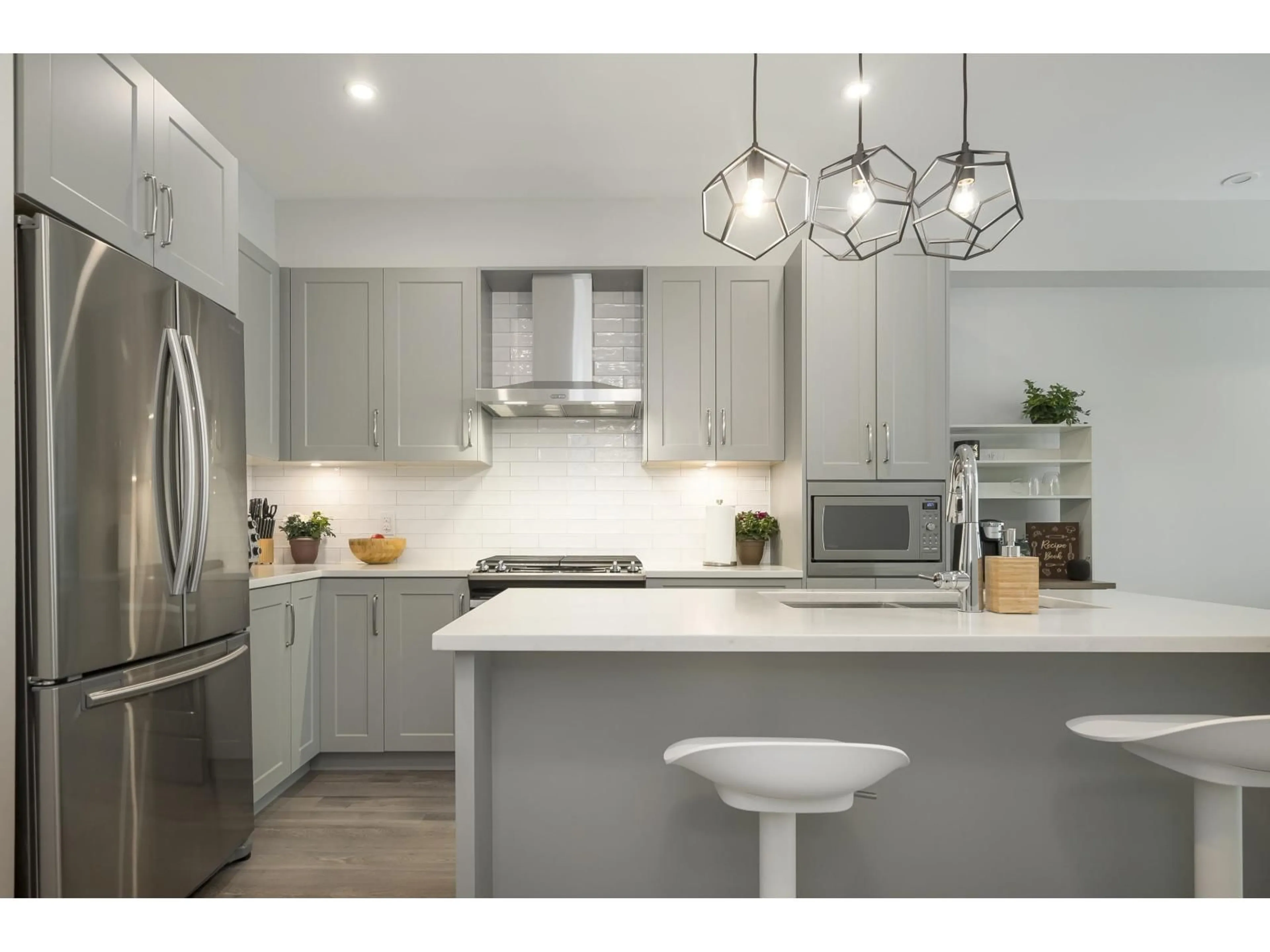 Open concept kitchen, unknown for 420 - 15436 31 AVE, Surrey British Columbia V3Z1H3