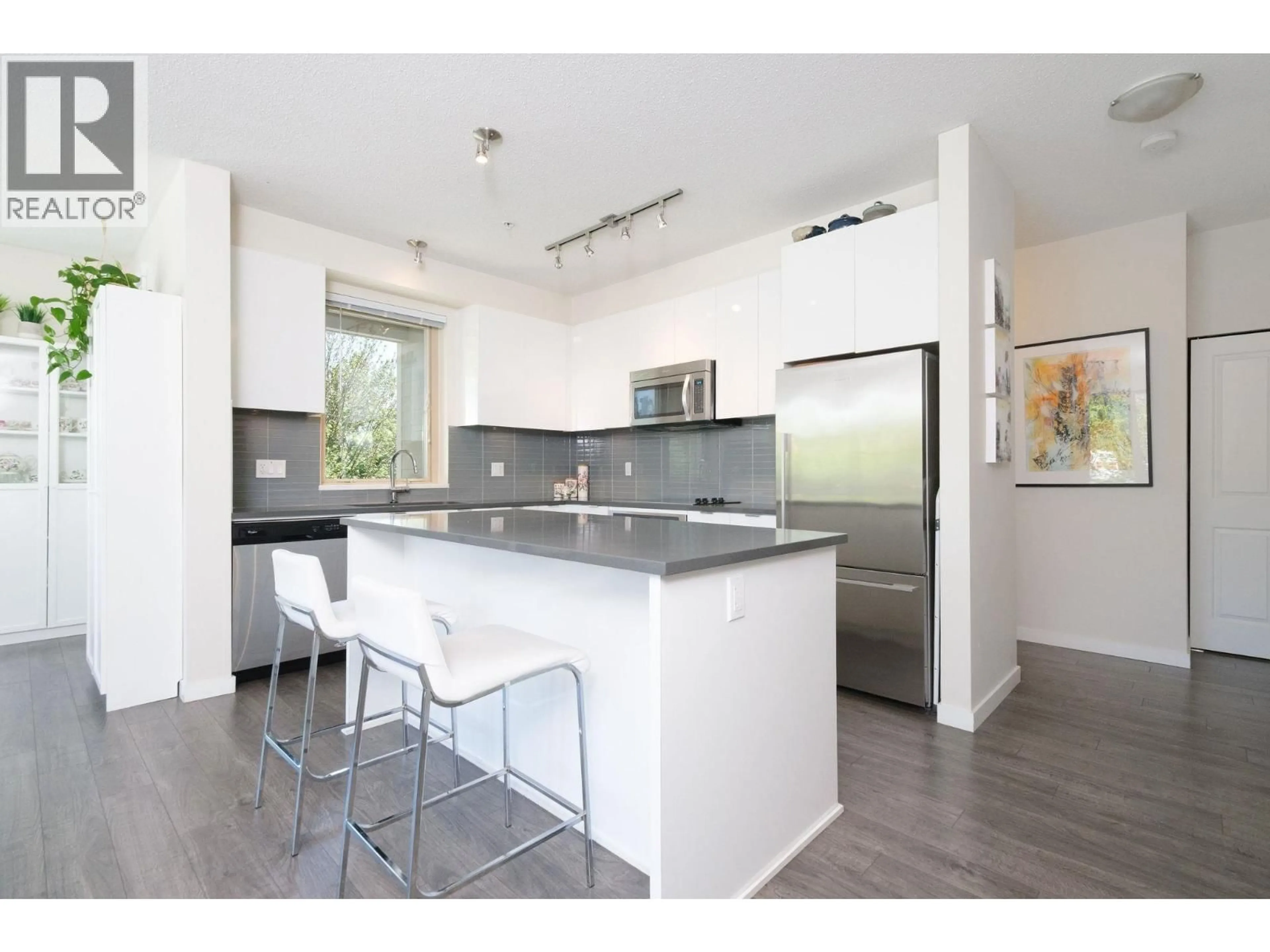 Open concept kitchen, unknown for 219 - 2665 MOUNTAIN HIGHWAY, Vancouver British Columbia V7J0A8