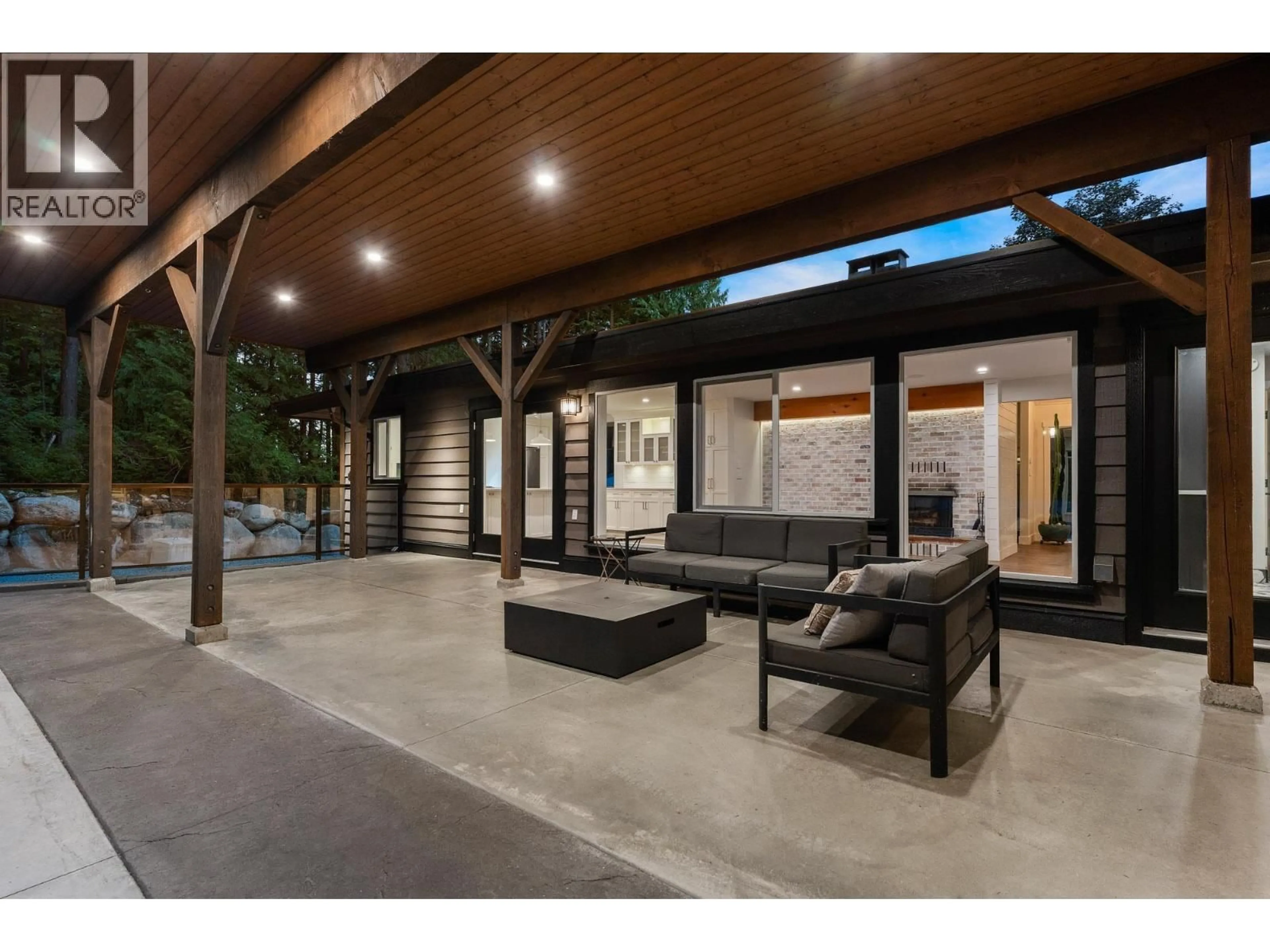 Patio, street for 27561 SAYERS CRESCENT, Maple Ridge British Columbia V2W1N3