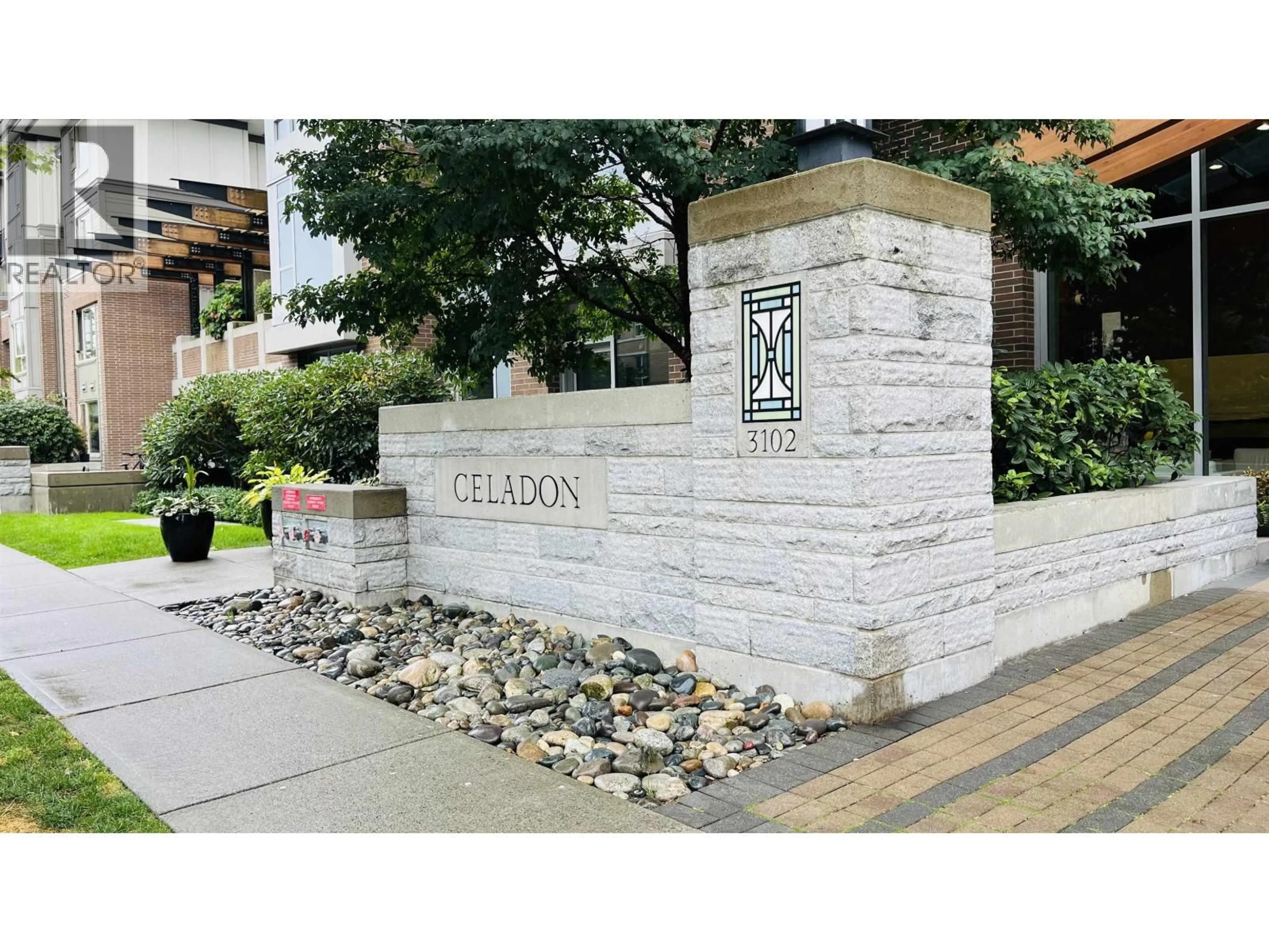 Indoor foyer for 602 - 3102 WINDSOR GATE, Coquitlam British Columbia V3B0J3