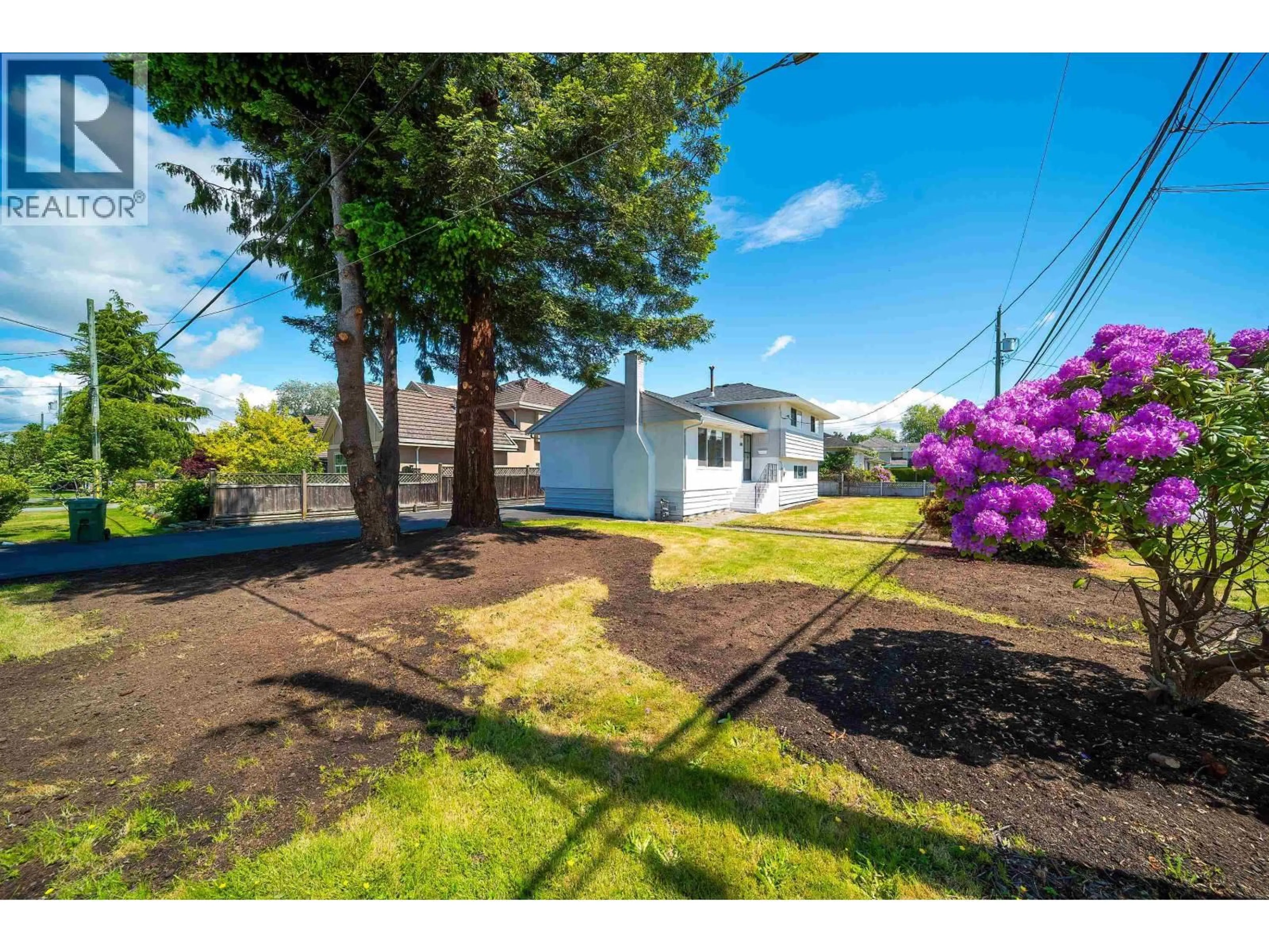 A pic from outside/outdoor area/front of a property/back of a property/a pic from drone, street for 3871 YOUNGMORE ROAD, Richmond British Columbia V7C1R5