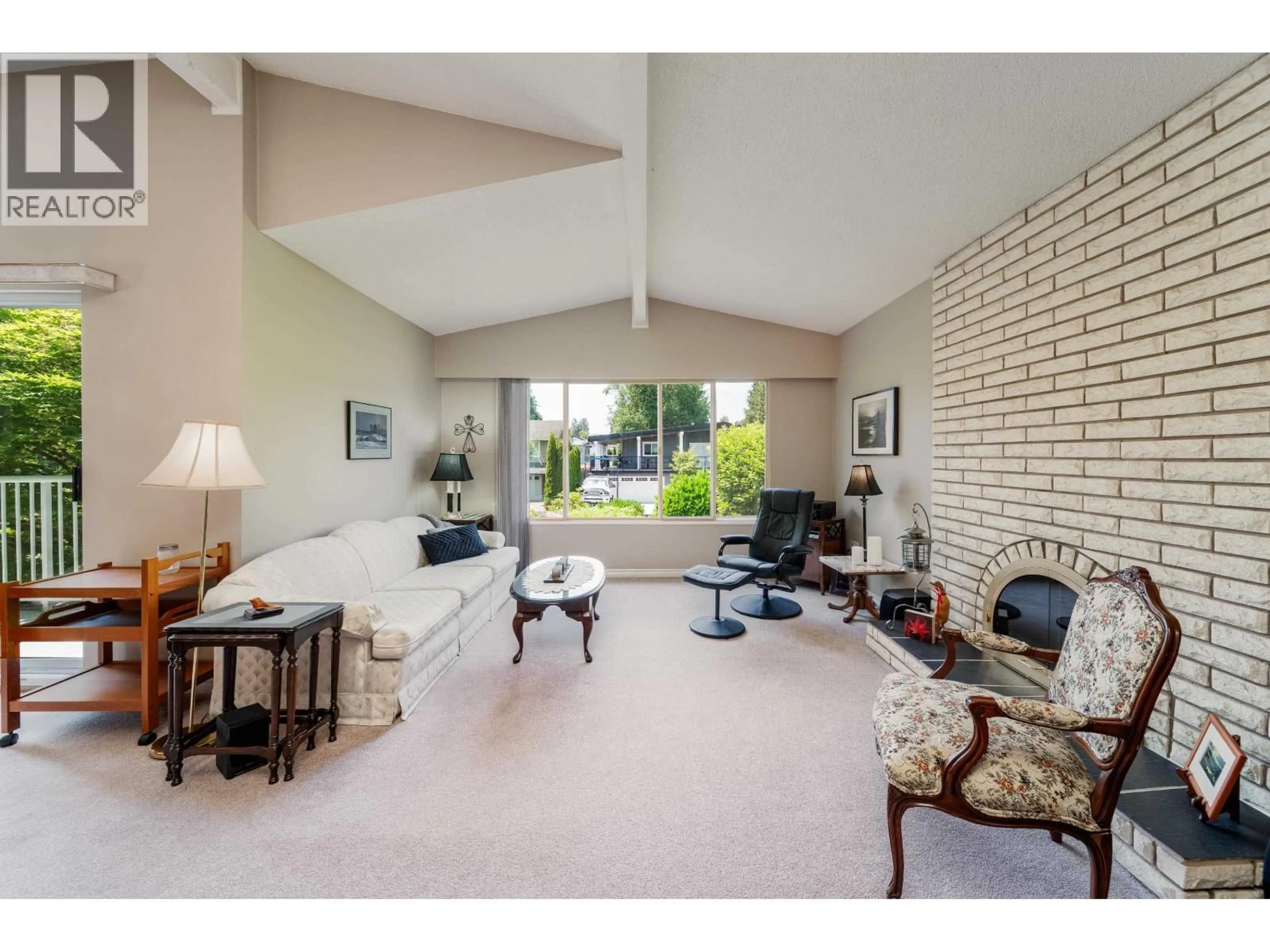 Living room with furniture, unknown for 3138 TERRA COURT, Port Coquitlam British Columbia V3B3H3