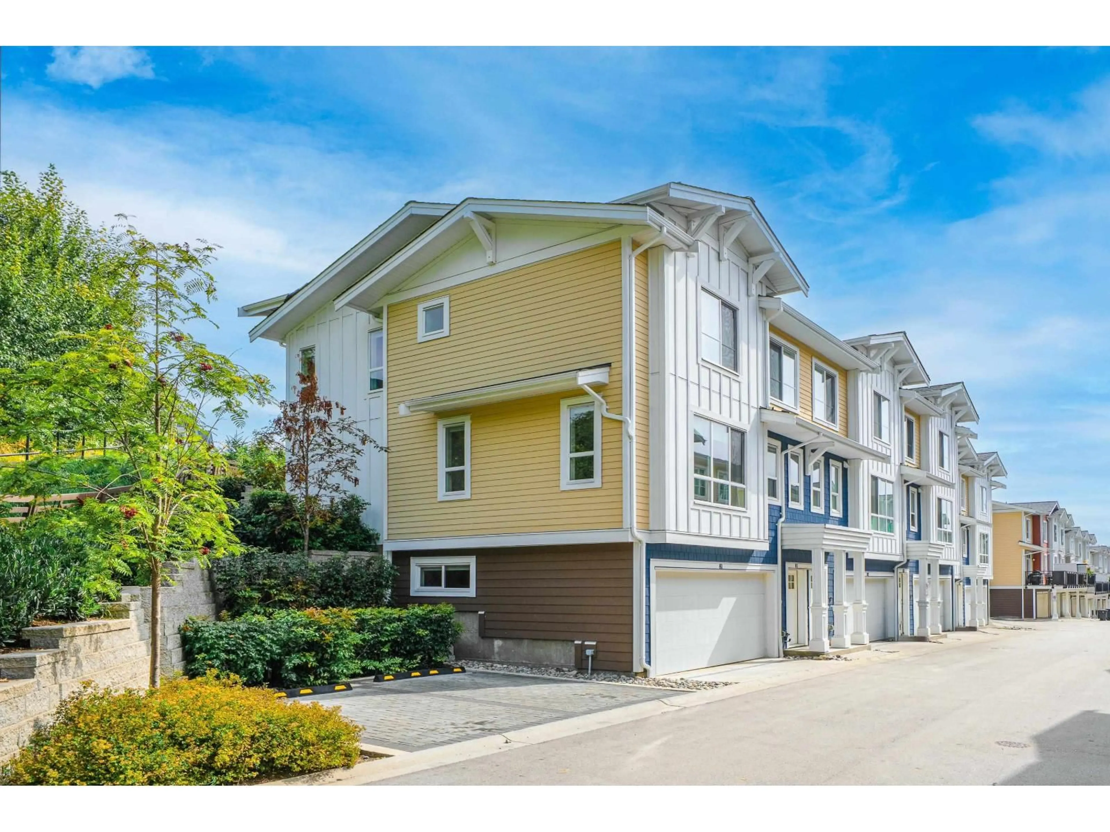Home with vinyl exterior material, street for 81 - 16561 17A, Surrey British Columbia V3Z1J3