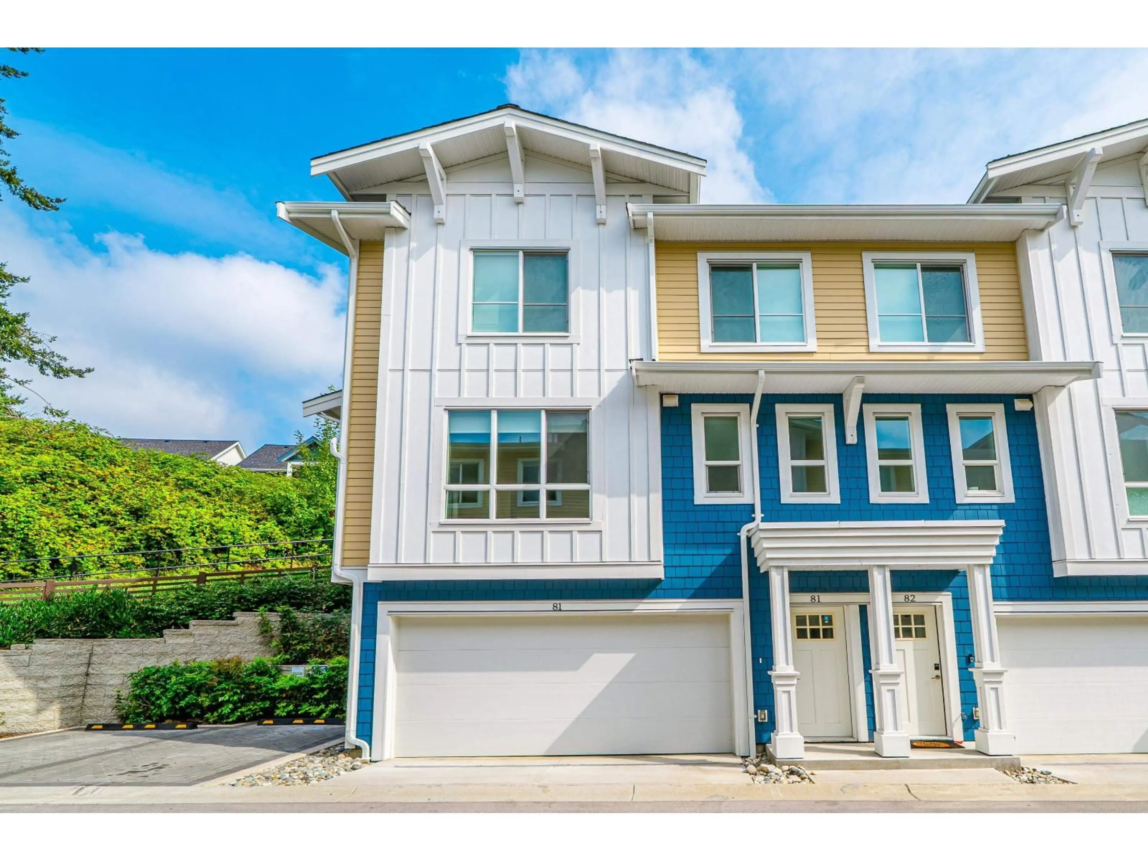 Home with vinyl exterior material, street for 81 - 16561 17A, Surrey British Columbia V3Z1J3