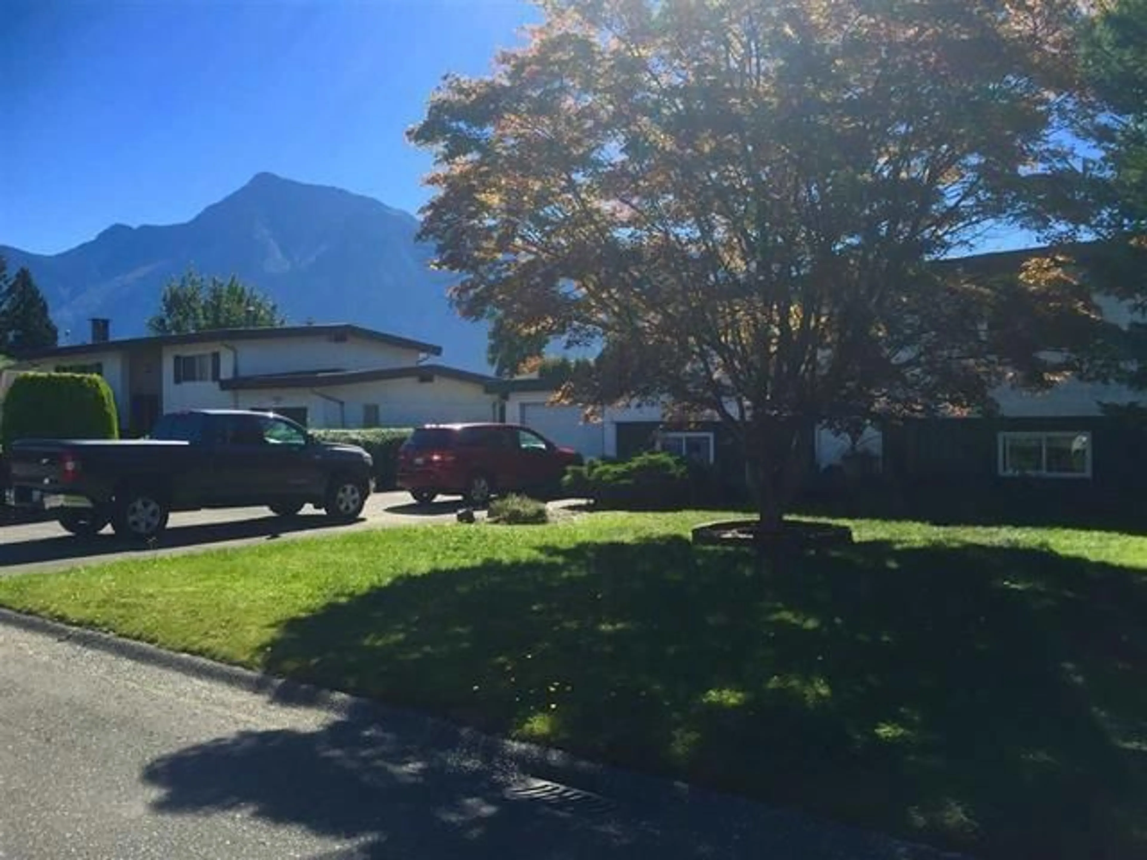 A pic from outside/outdoor area/front of a property/back of a property/a pic from drone, mountain view for 6892 KALYNA DRIVE, Agassiz British Columbia V0M1A3