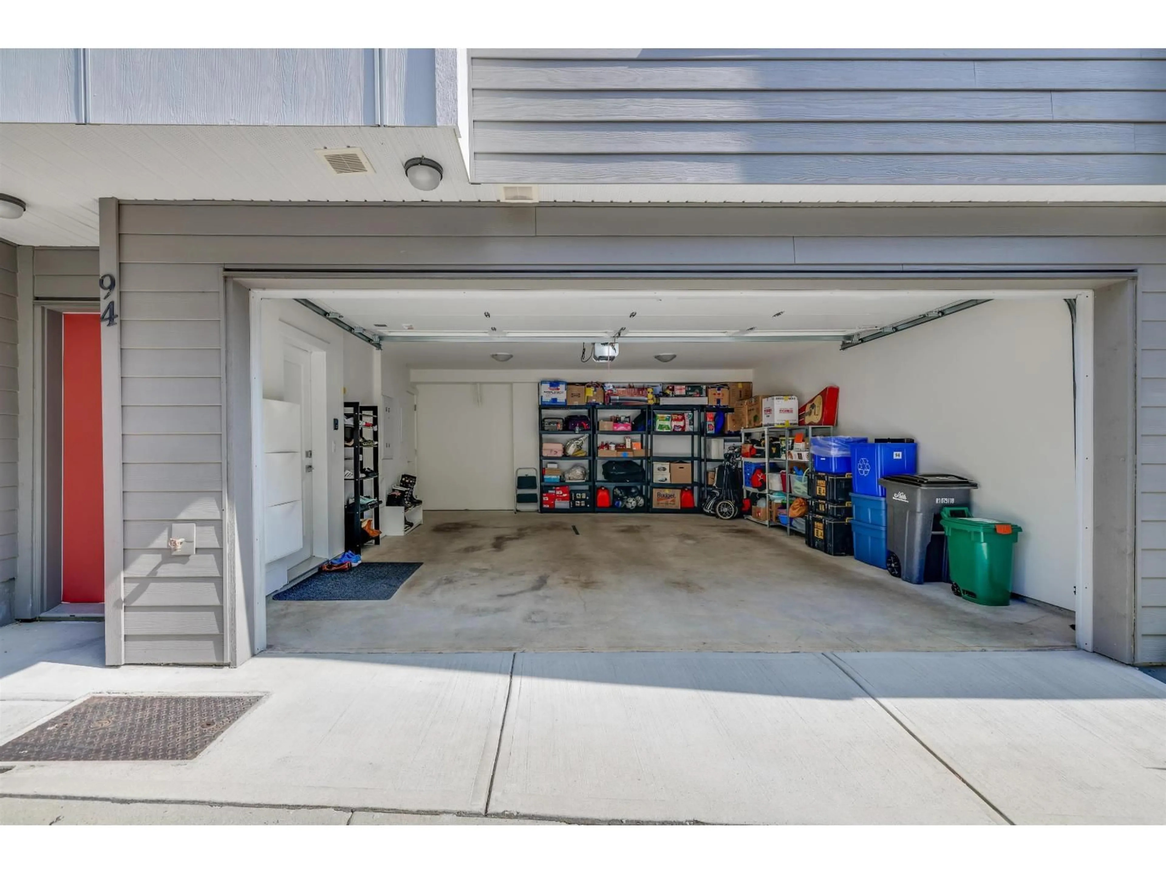 Indoor garage for 94 - 16433 19, Surrey British Columbia V3Z0Z1