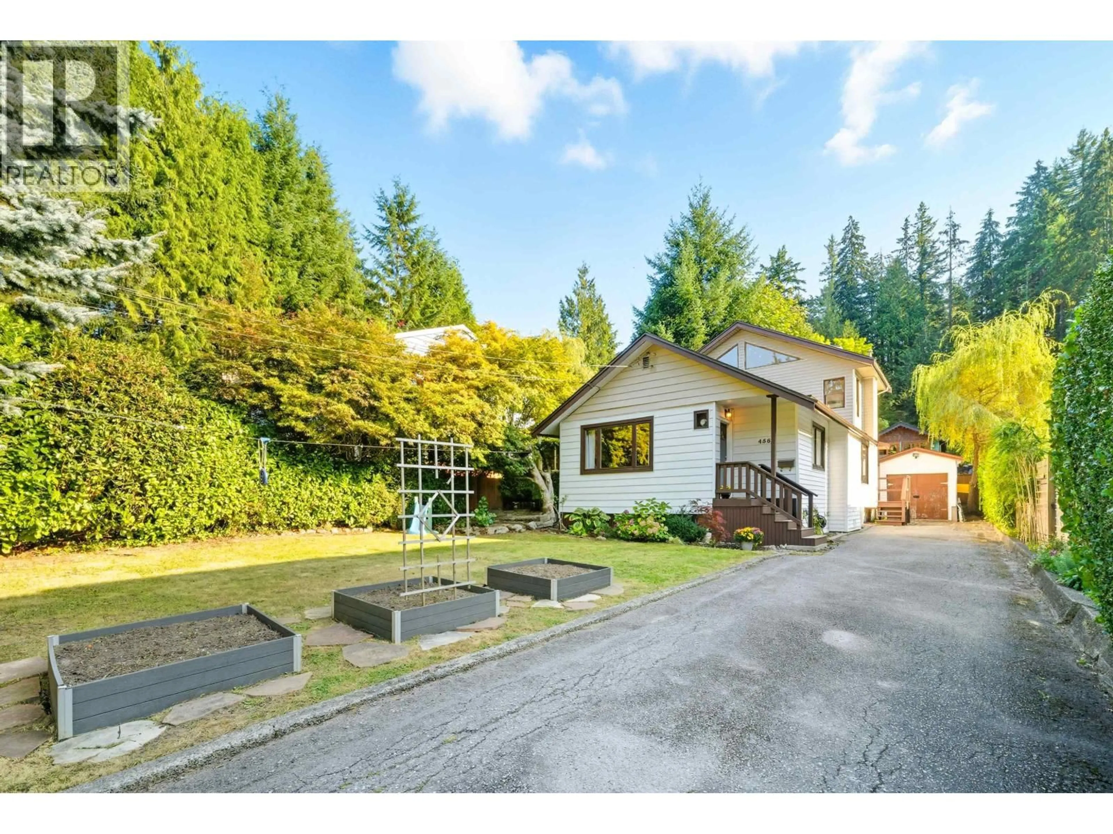 A pic from outside/outdoor area/front of a property/back of a property/a pic from drone, street for 4565 COVE CLIFF ROAD, North Vancouver British Columbia V7G1H7