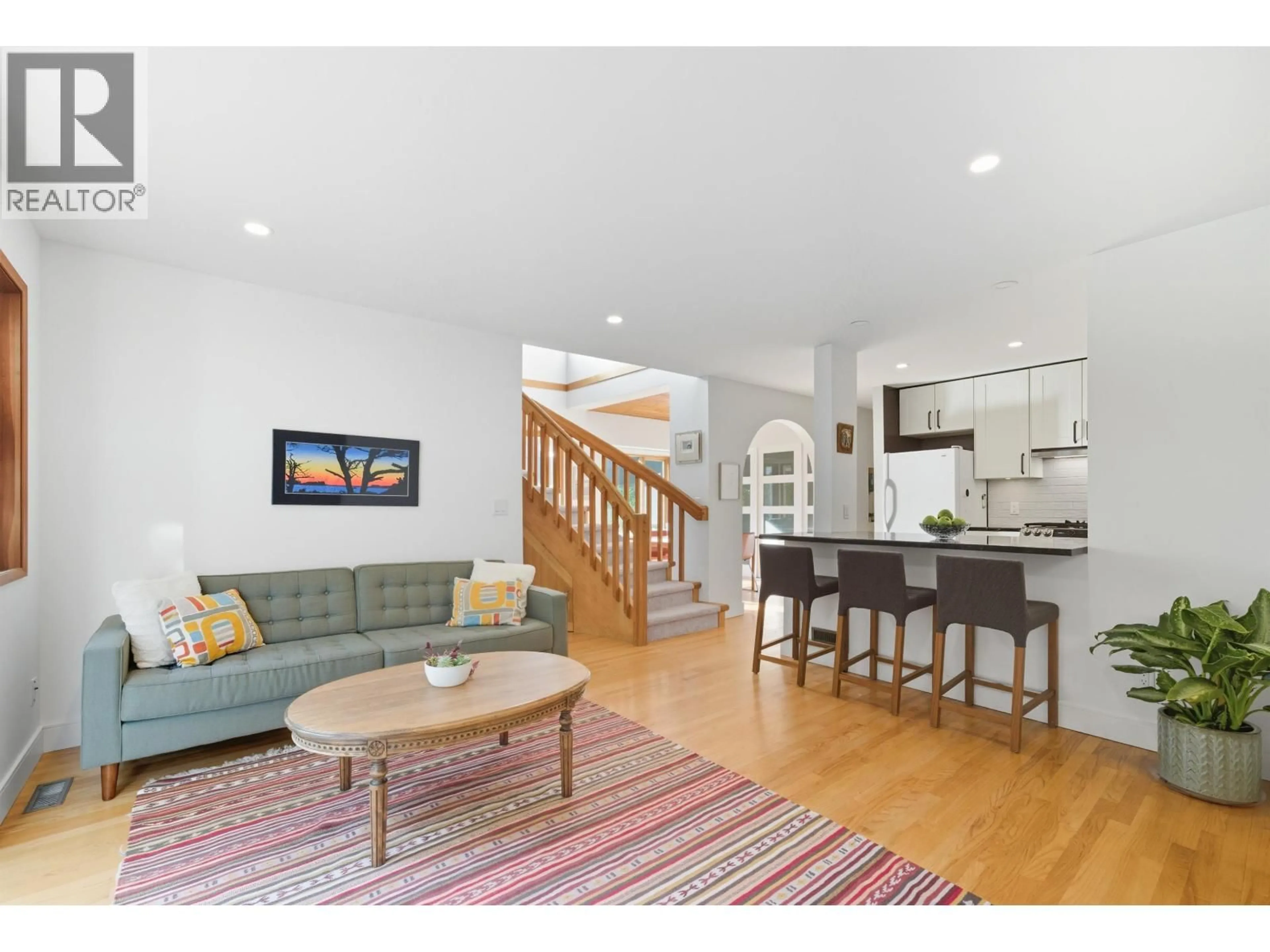 Living room with furniture, wood/laminate floor for 4565 COVE CLIFF ROAD, North Vancouver British Columbia V7G1H7
