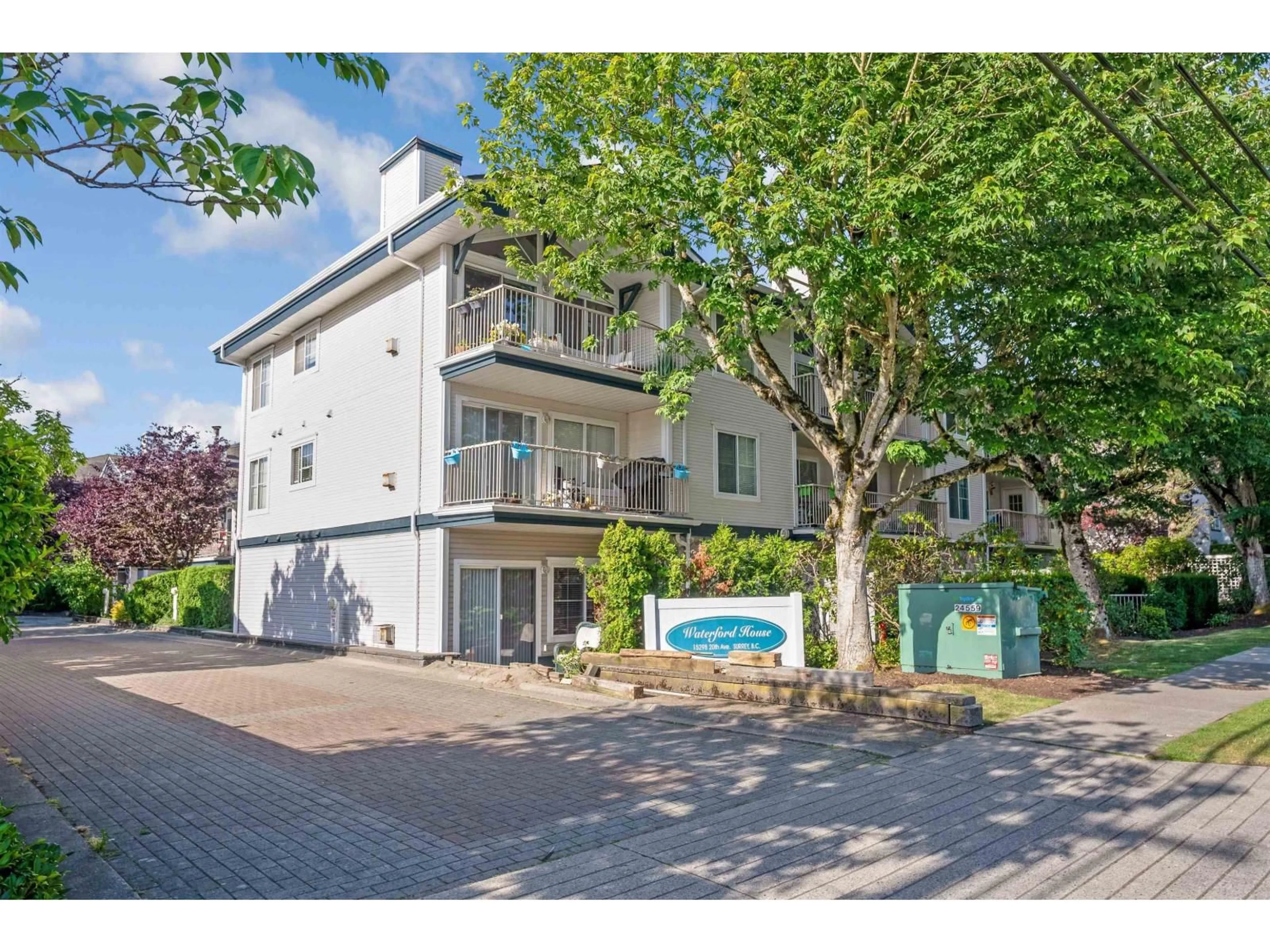 A pic from outside/outdoor area/front of a property/back of a property/a pic from drone, street for 204 - 15298 20, Surrey British Columbia V4A2A3