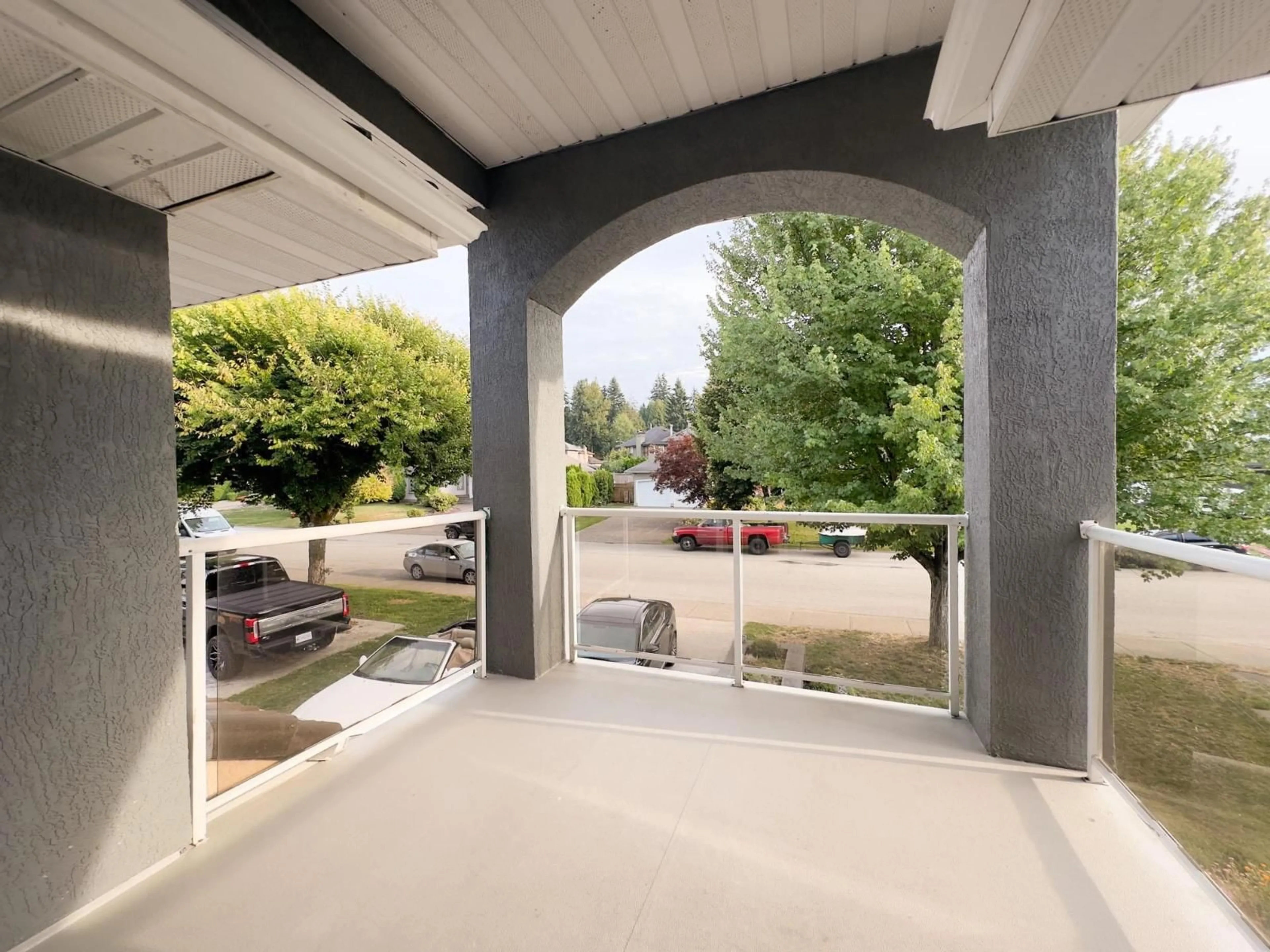 Patio, street for 13699 58A, Surrey British Columbia V3X3H9