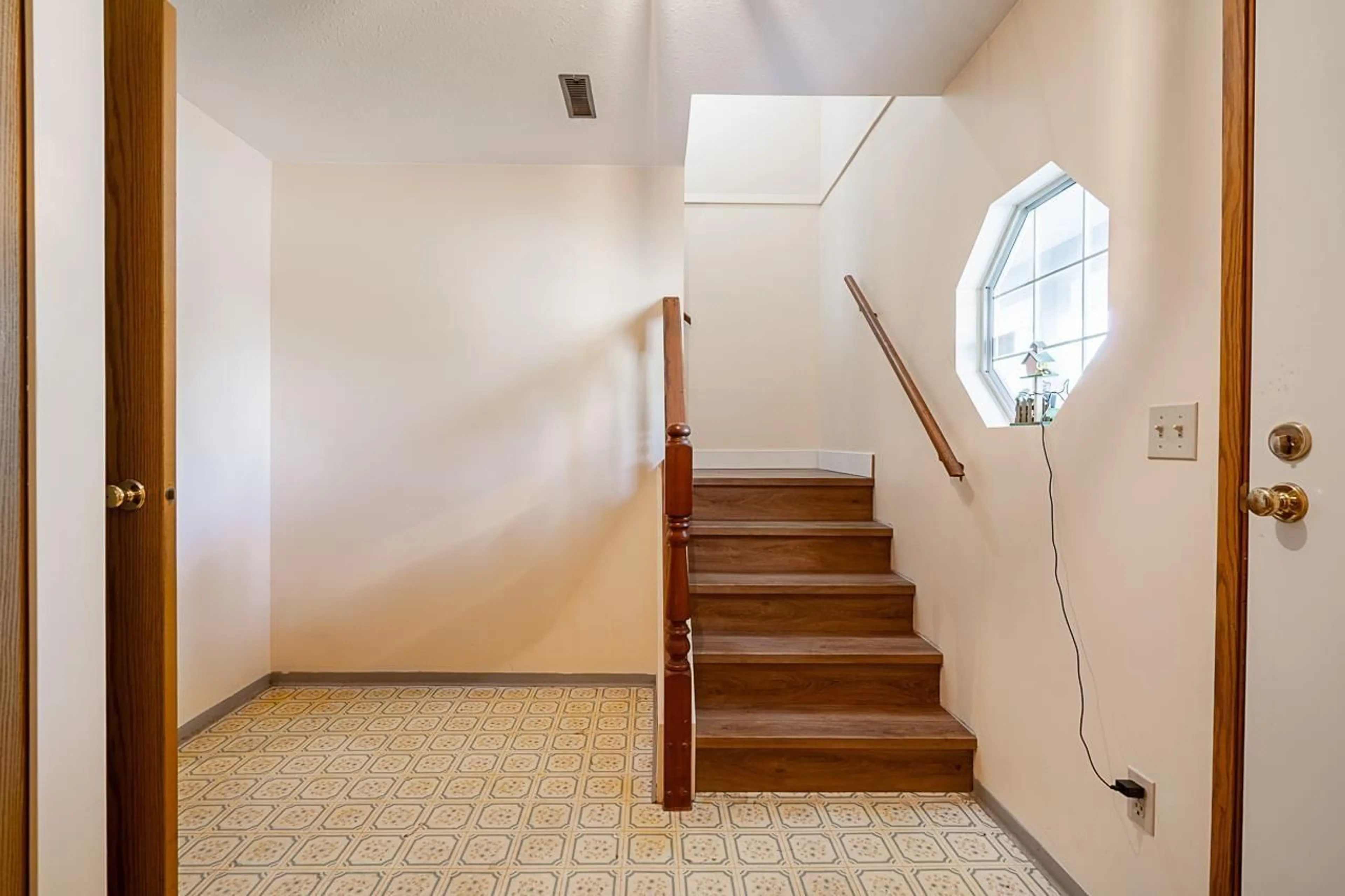 Stairs for 20952 94B, Langley British Columbia V1M1X6