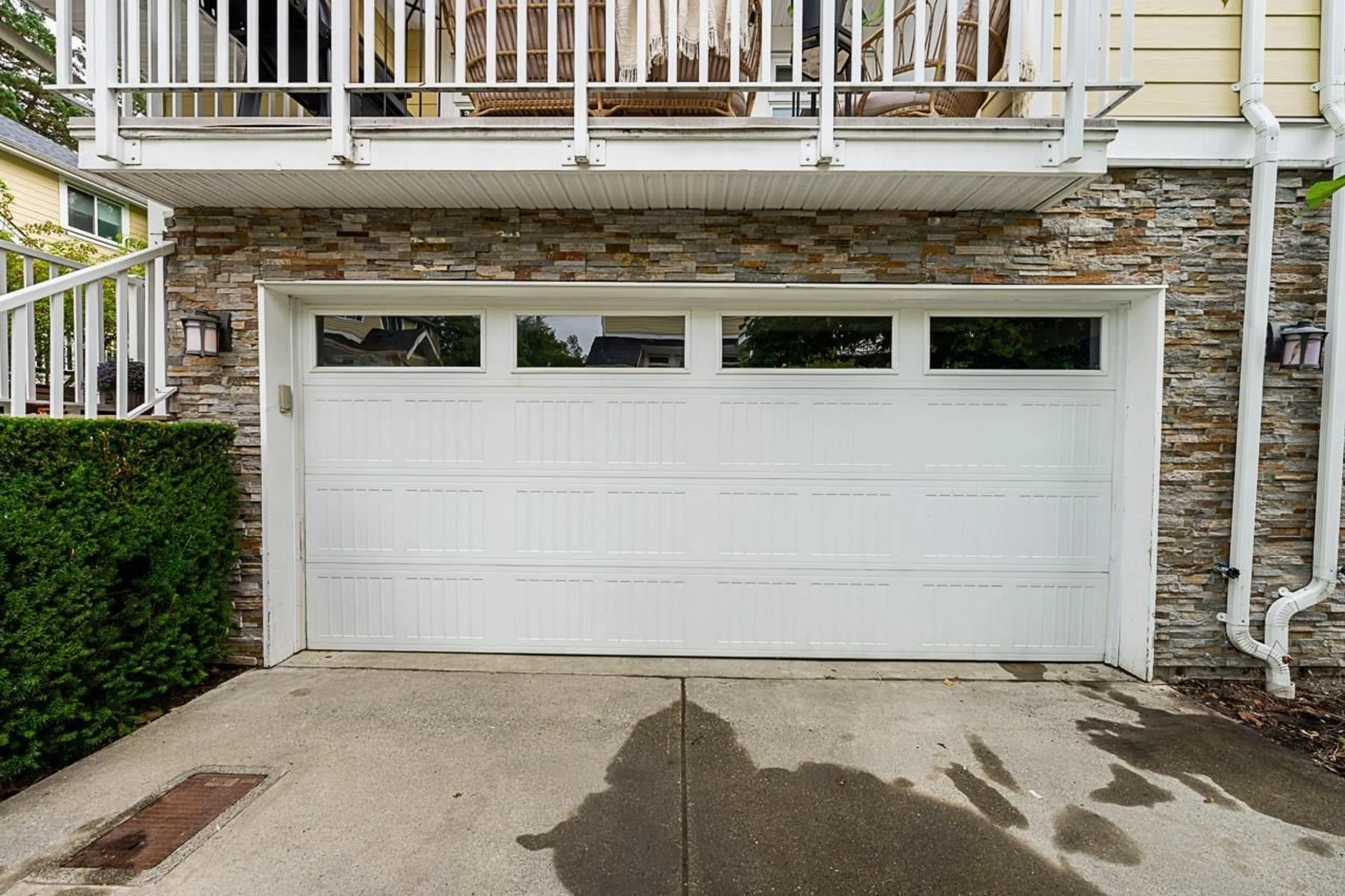 Indoor garage for 7 - 9584 216TH, Langley British Columbia V1M0C5