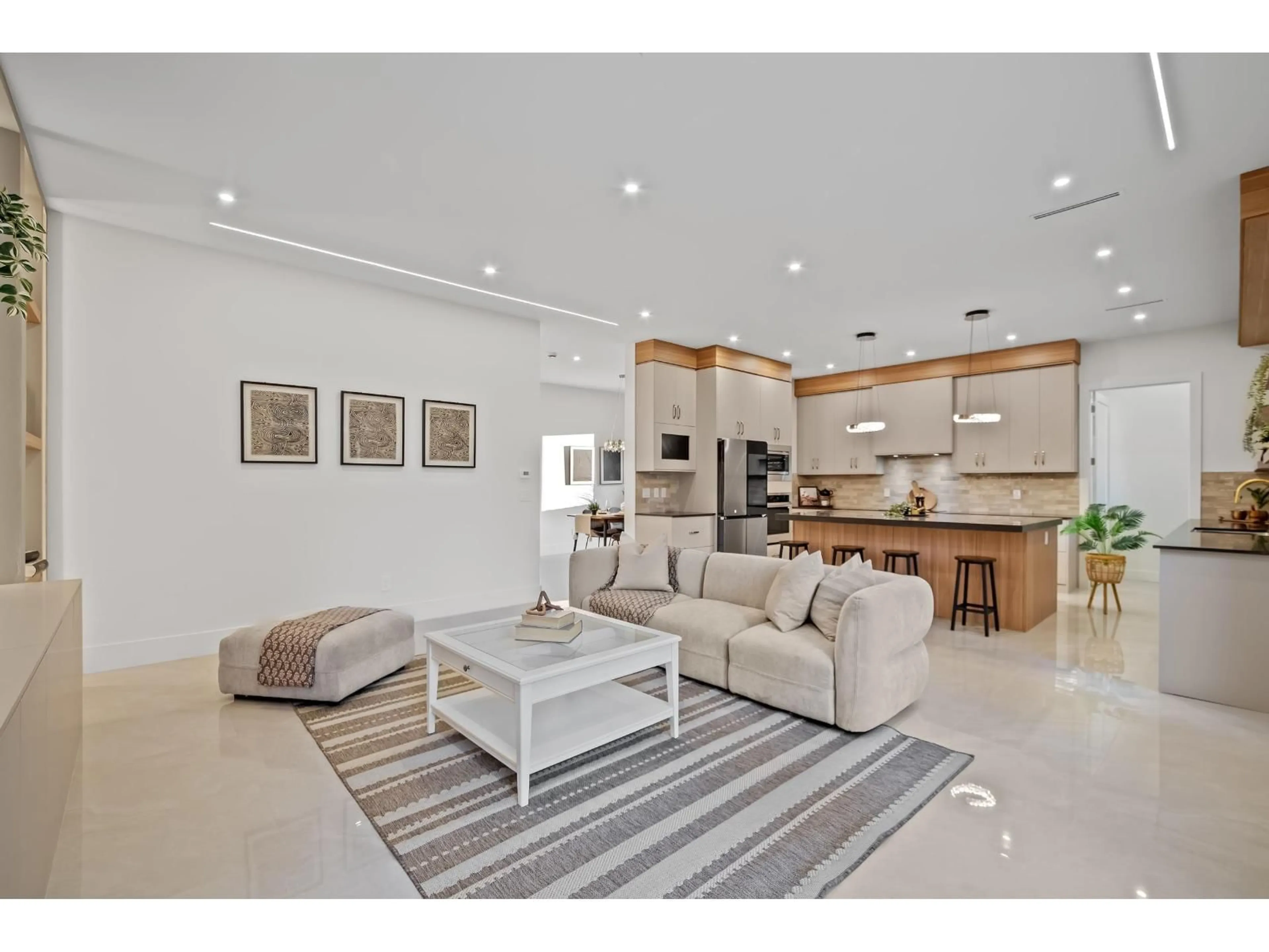 Open concept kitchen, ceramic/tile floor for 10027 173A, Surrey British Columbia V4N4L2