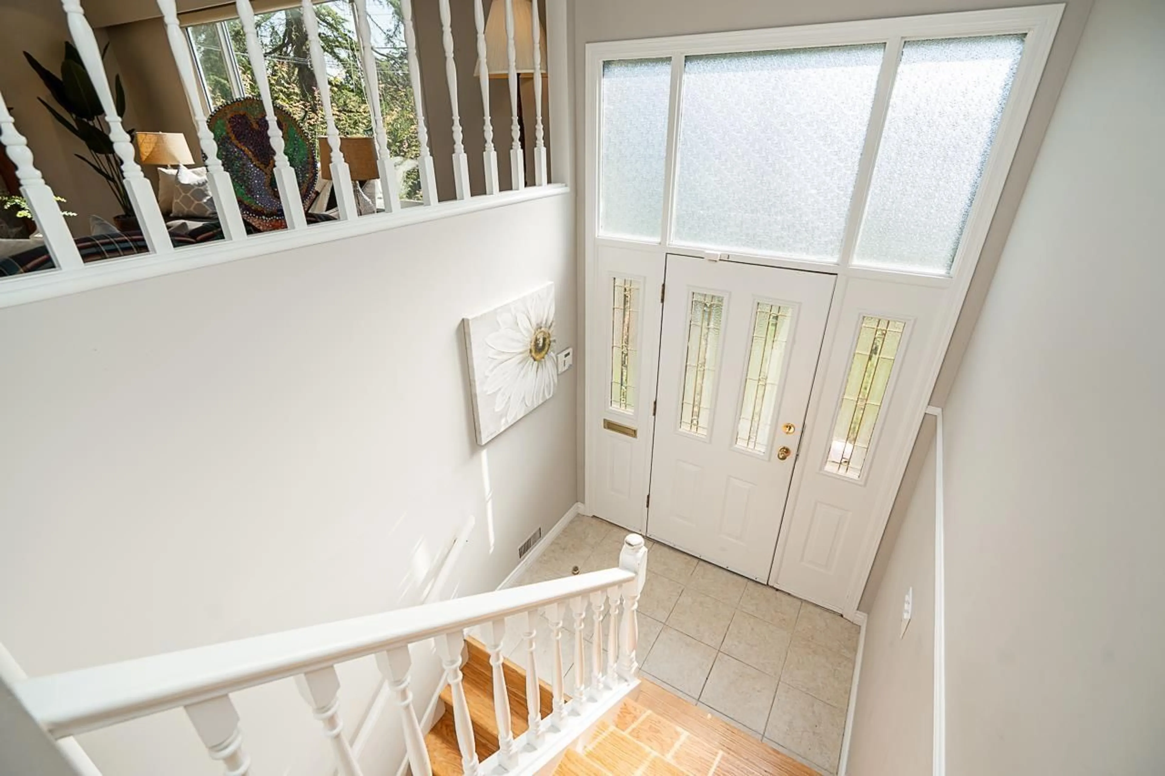 Indoor foyer for 7040 BARKLEY, Delta British Columbia V4E1T6