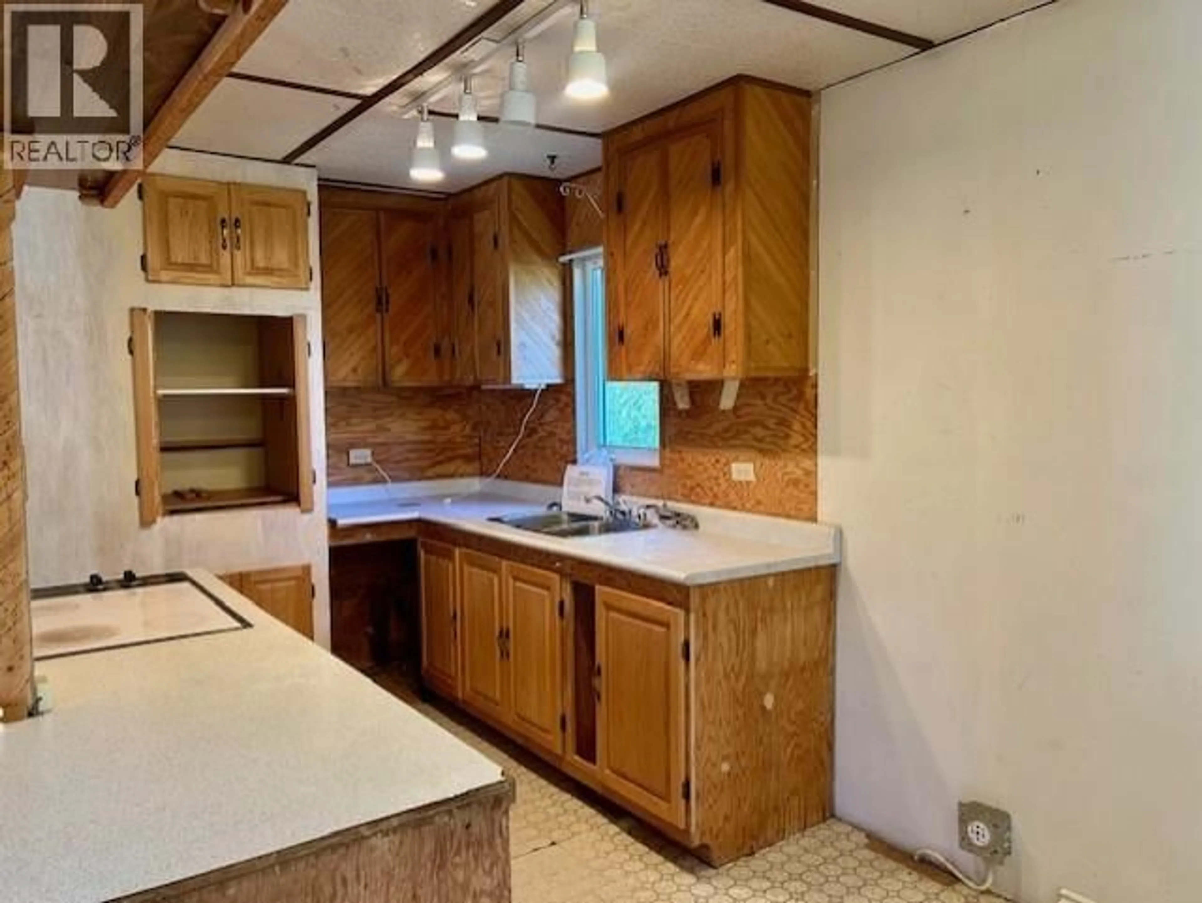 Standard kitchen, unknown for 5424 52 STREET, Fort Nelson British Columbia V0C1R0