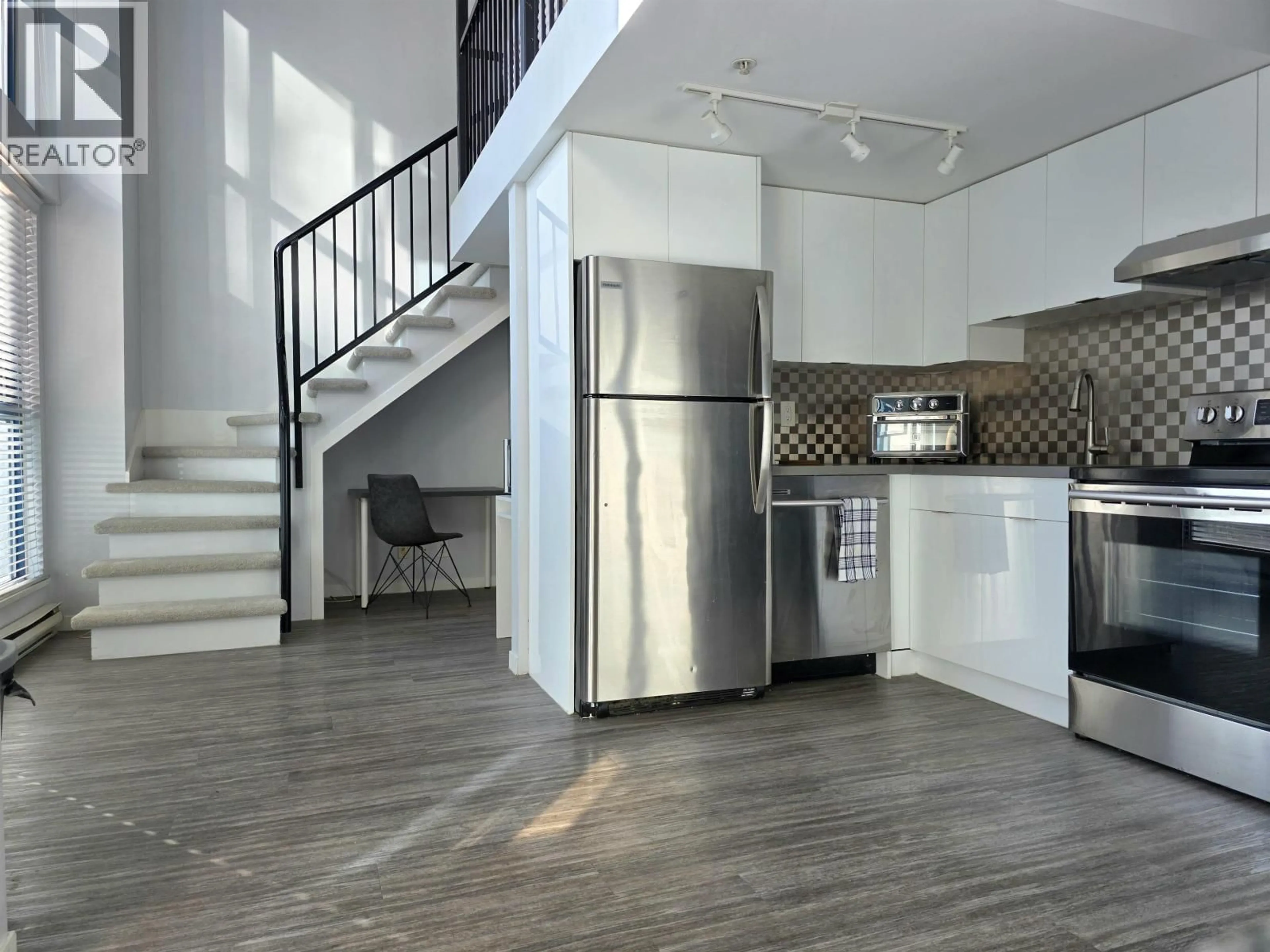 Open concept kitchen, unknown for 501 - 1238 SEYMOUR STREET, Vancouver British Columbia V6B3N9