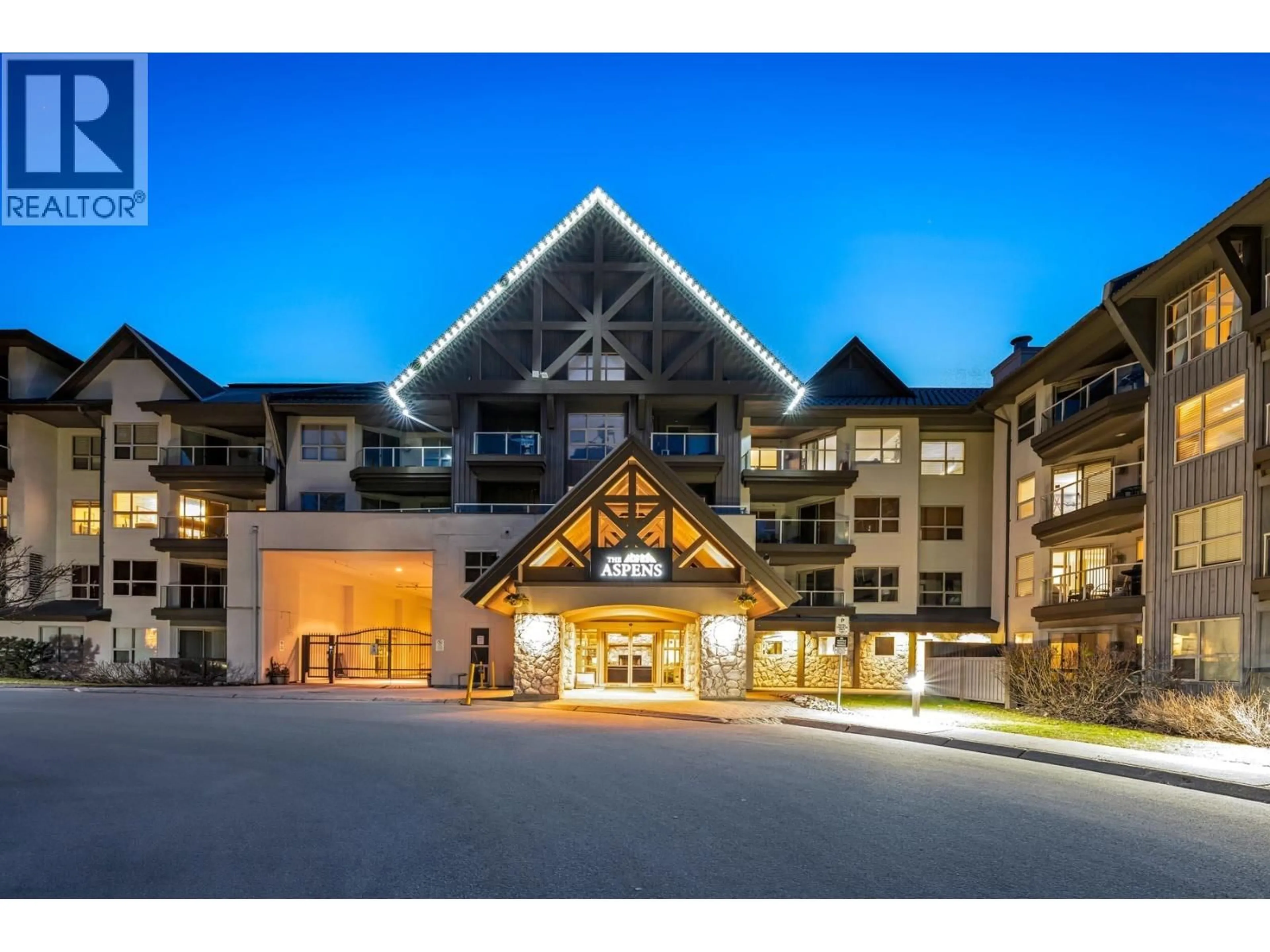 Indoor foyer for 202 - 4800 SPEARHEAD DRIVE, Whistler British Columbia V8E1G1