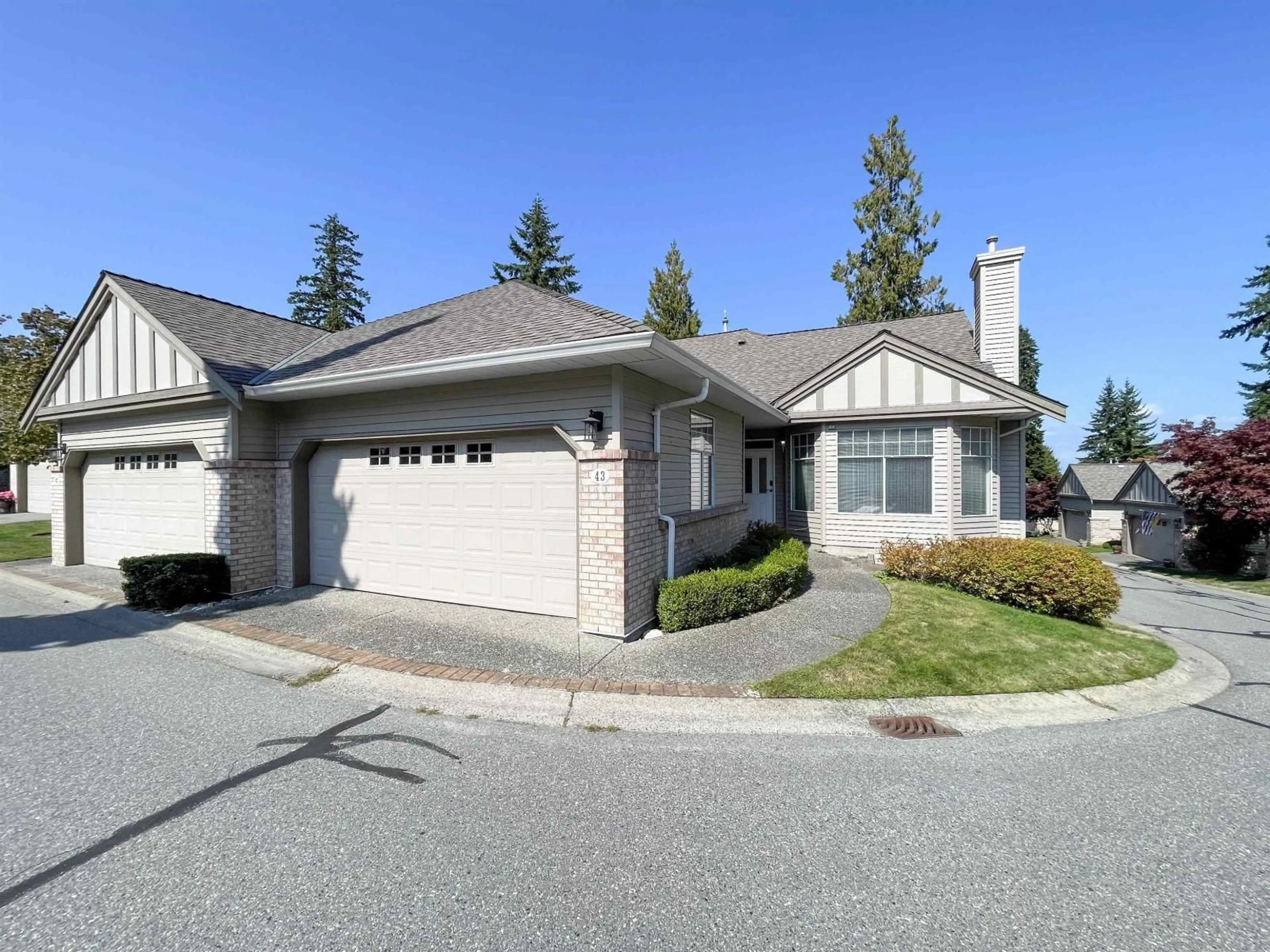 Unknown for 43 - 2533 152, Surrey British Columbia V4P1N4