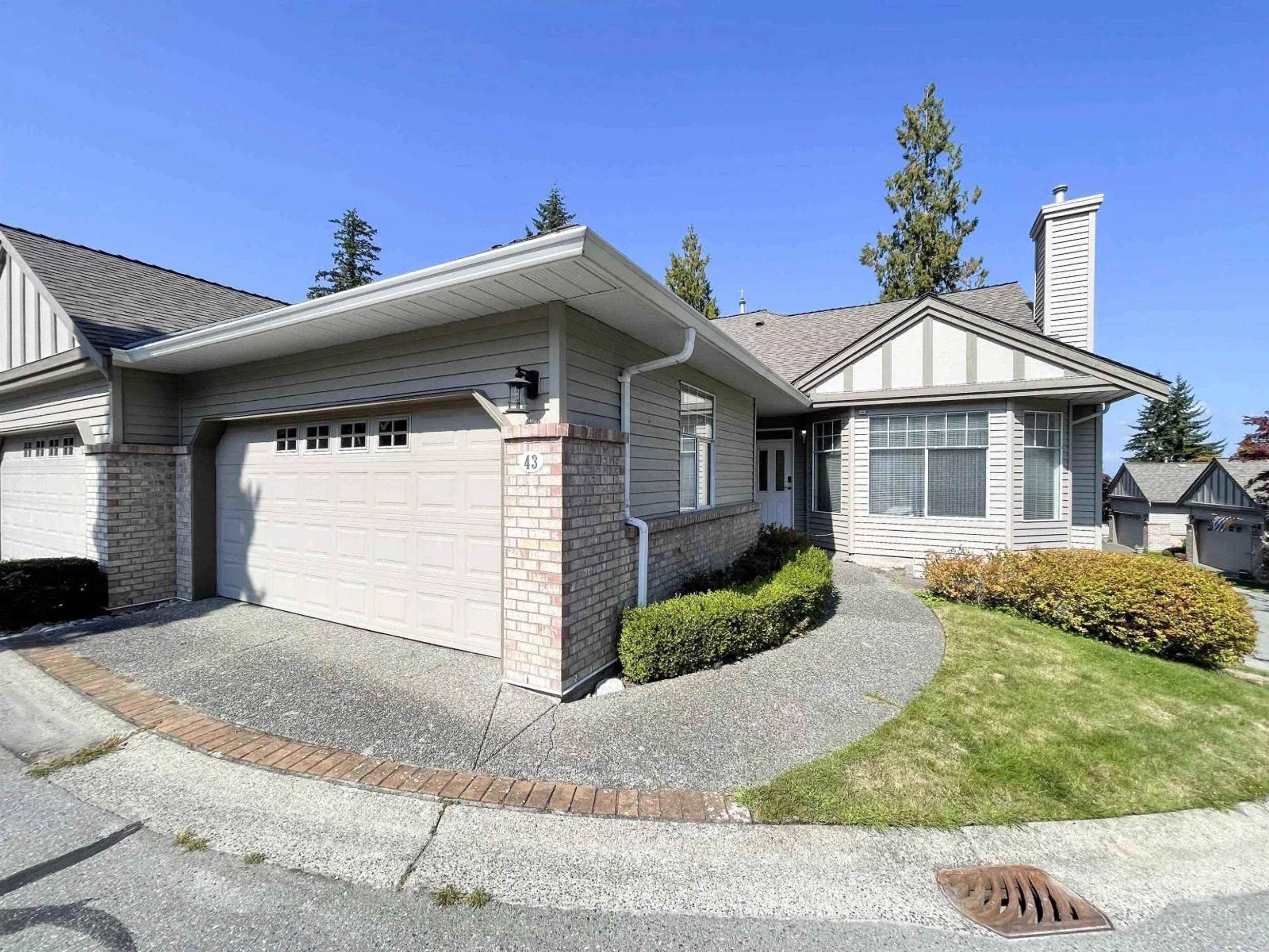 Unknown for 43 - 2533 152, Surrey British Columbia V4P1N4