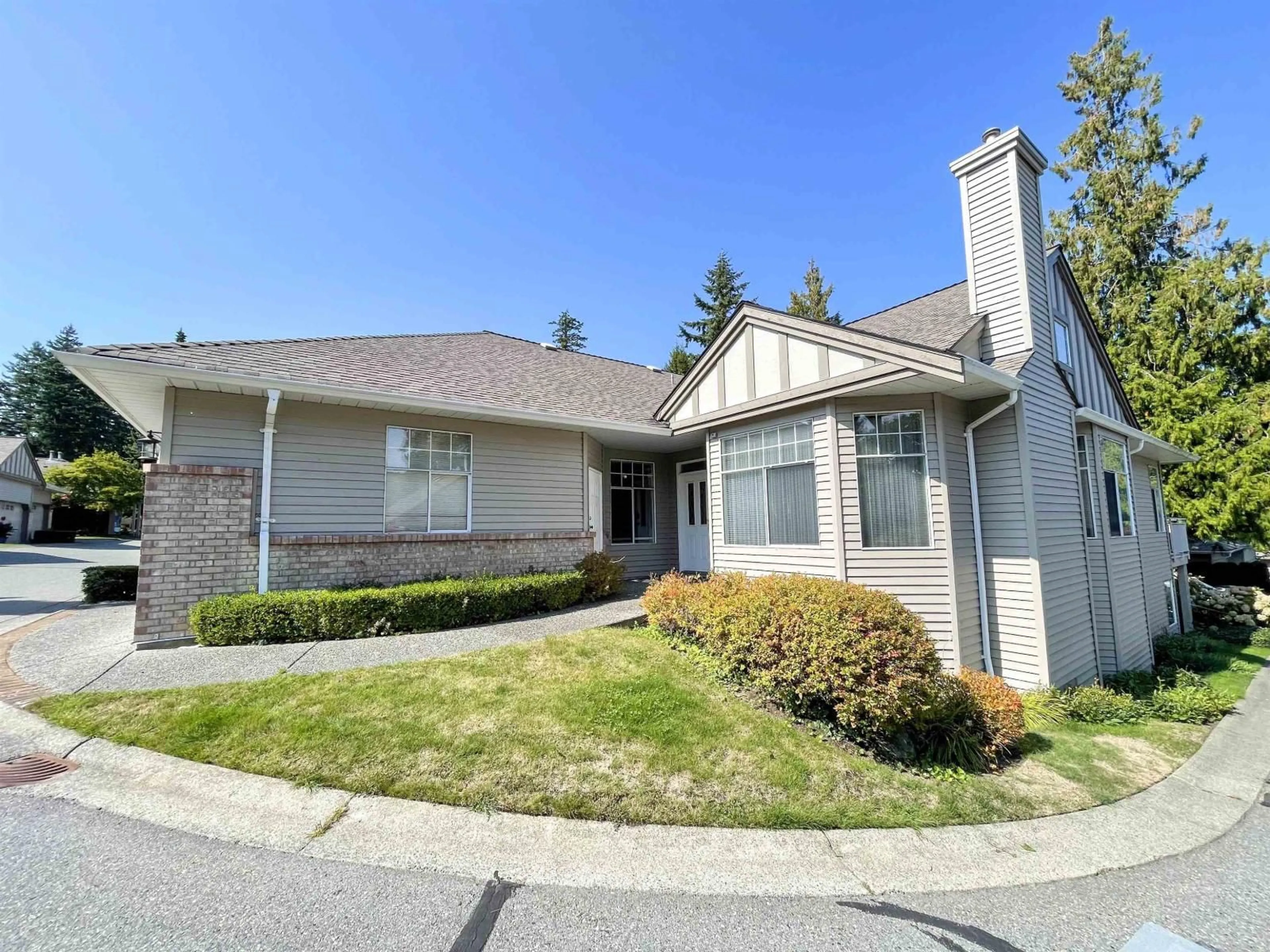 Home with vinyl exterior material, street for 43 - 2533 152, Surrey British Columbia V4P1N4