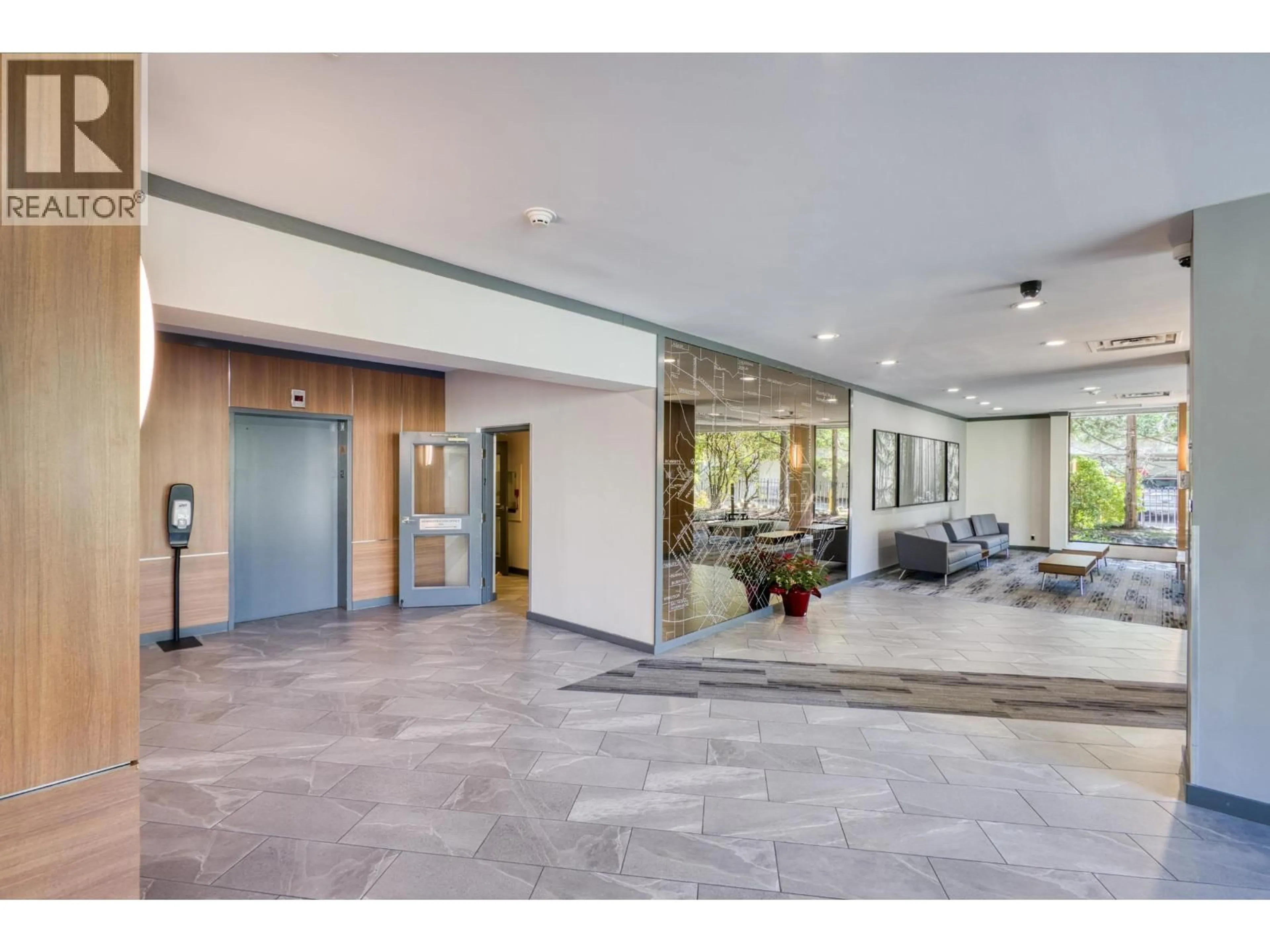 Indoor foyer for 503 - 3980 CARRIGAN COURT, Burnaby British Columbia V3N4S6