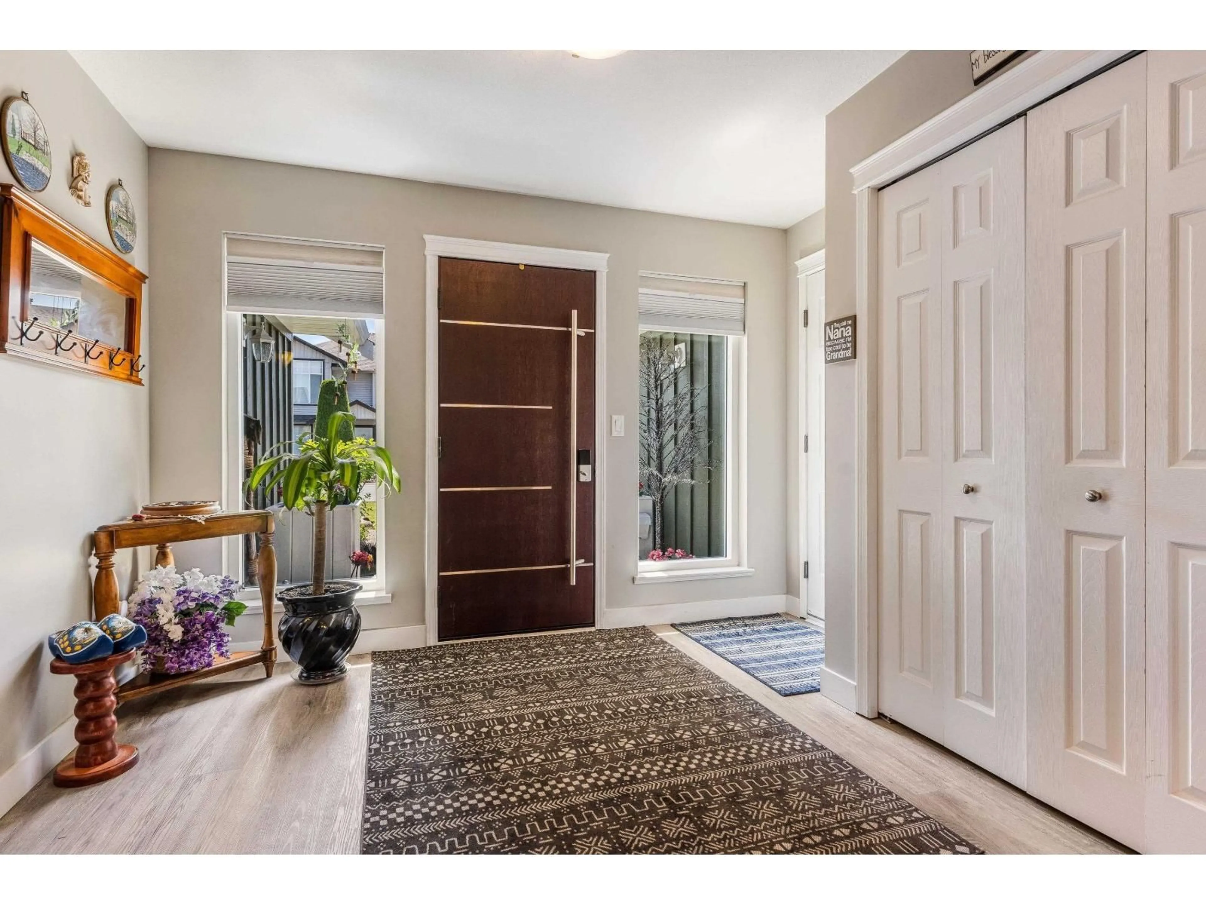 Indoor entryway for 46481 RANCHERO DRIVE, Chilliwack British Columbia V4Z1K3