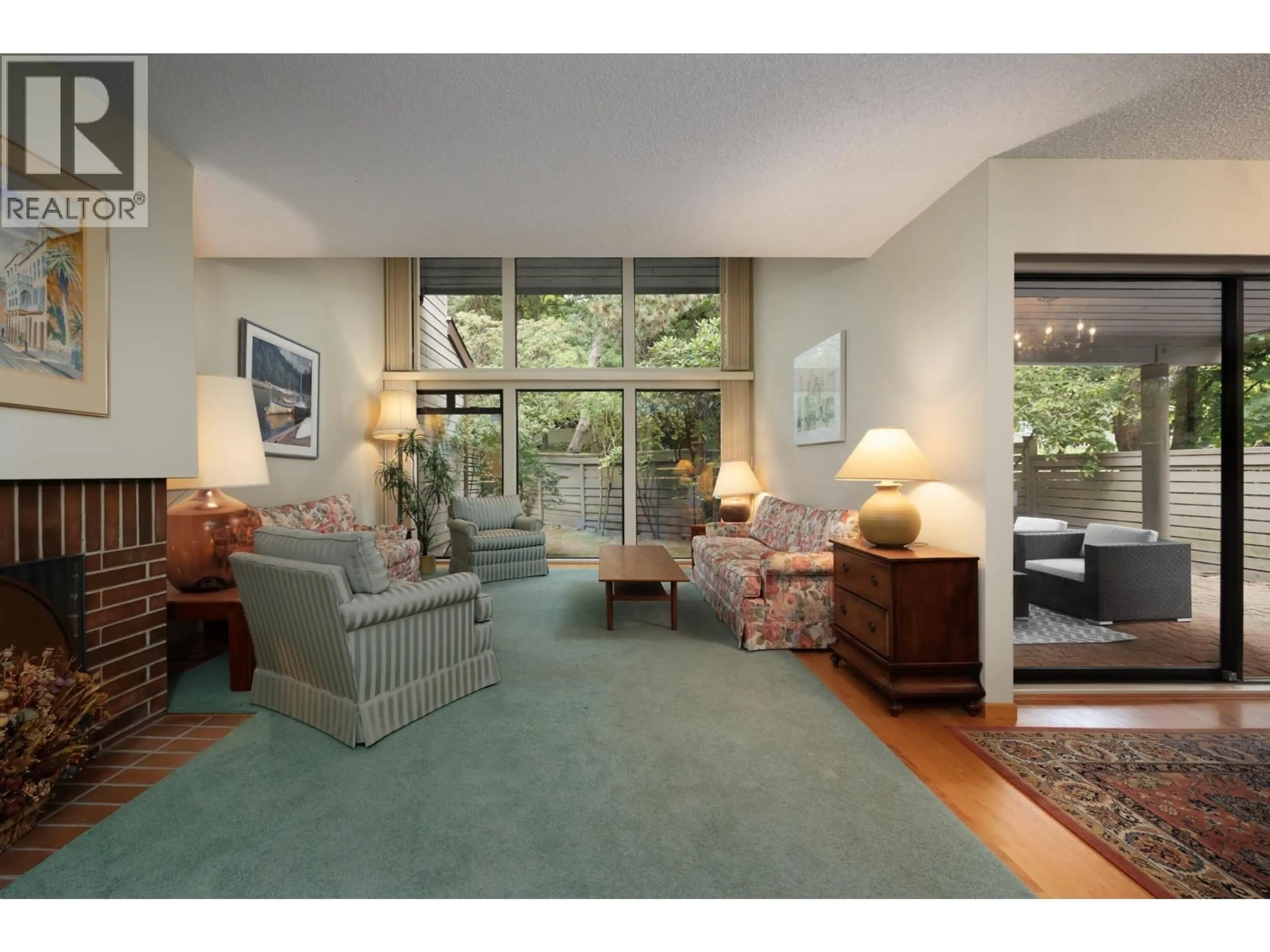 Living room with furniture, unknown for 4042 YEW STREET, Vancouver British Columbia V6L3B6