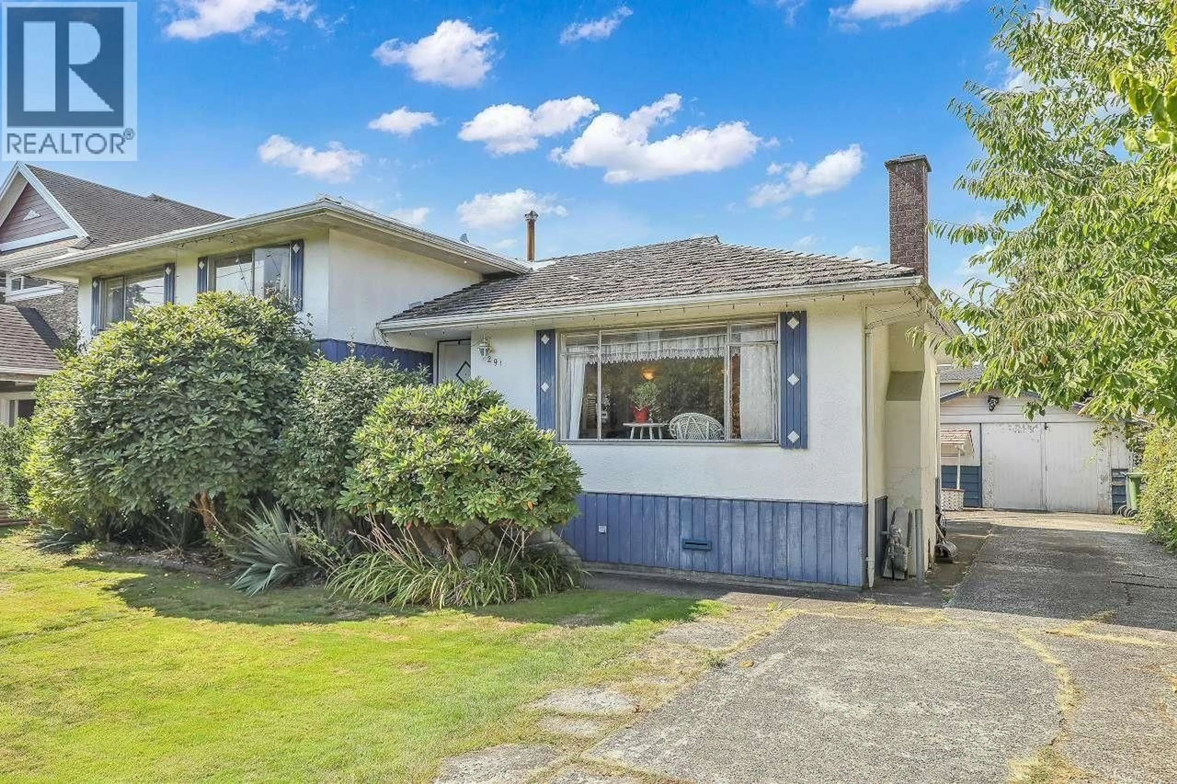 A pic from outside/outdoor area/front of a property/back of a property/a pic from drone, street for 7291 GILBERT ROAD, Richmond British Columbia V7C3W4