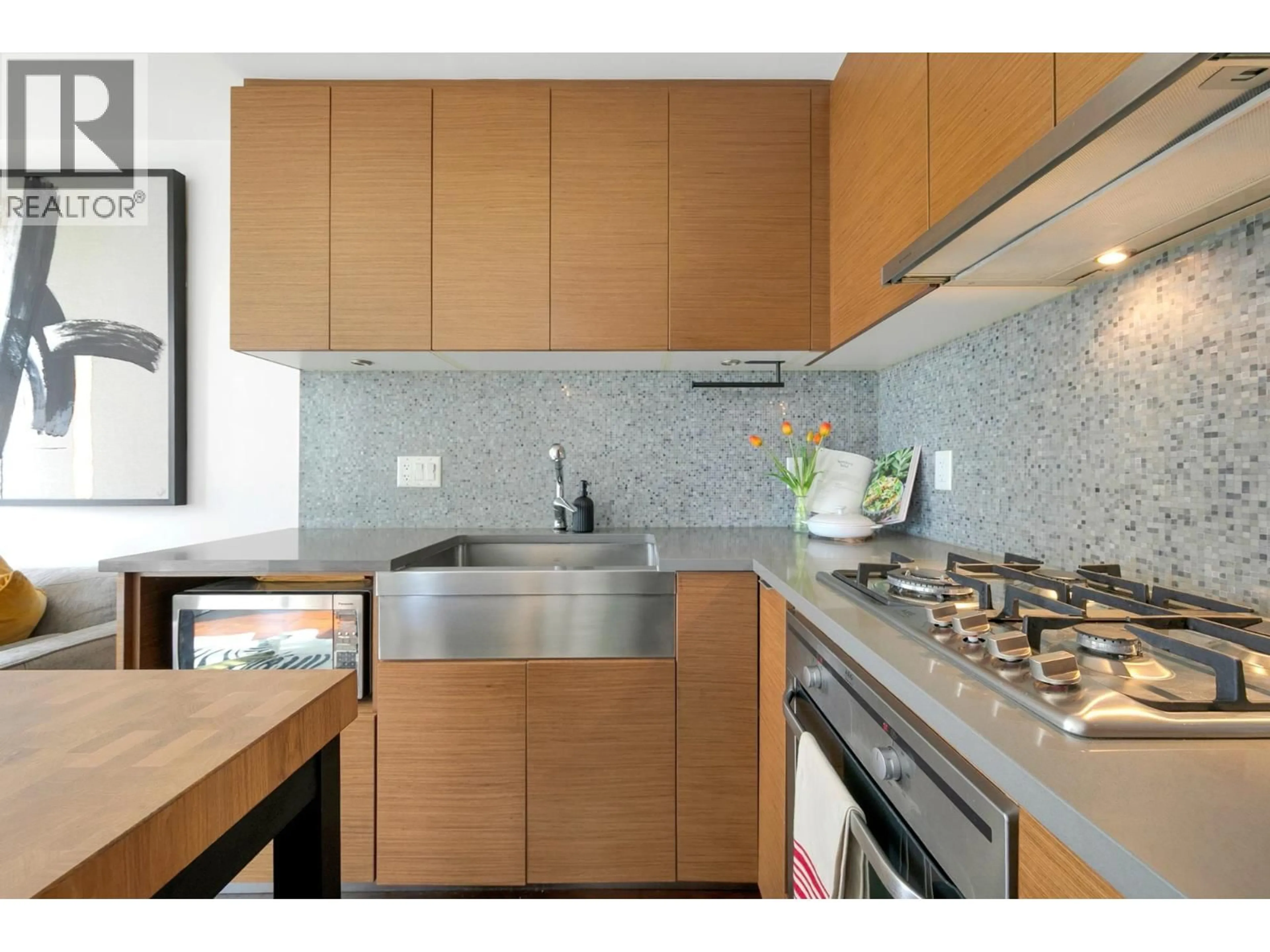 Standard kitchen, unknown for 1502 - 565 SMITHE STREET, Vancouver British Columbia V6B0E4