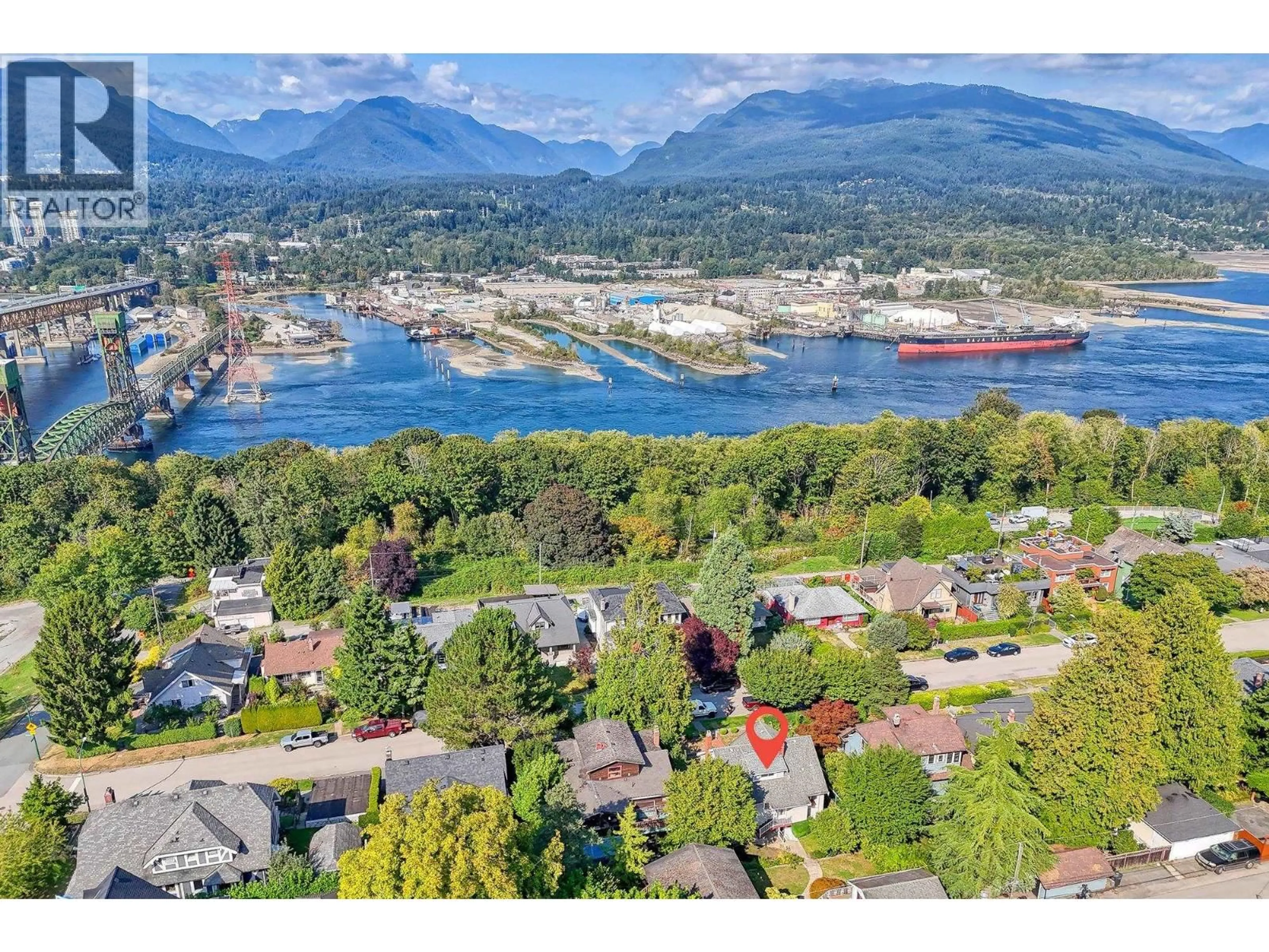 A pic from outside/outdoor area/front of a property/back of a property/a pic from drone, water/lake/river/ocean view for 3746 EDINBURGH STREET, Burnaby British Columbia V5C1R5